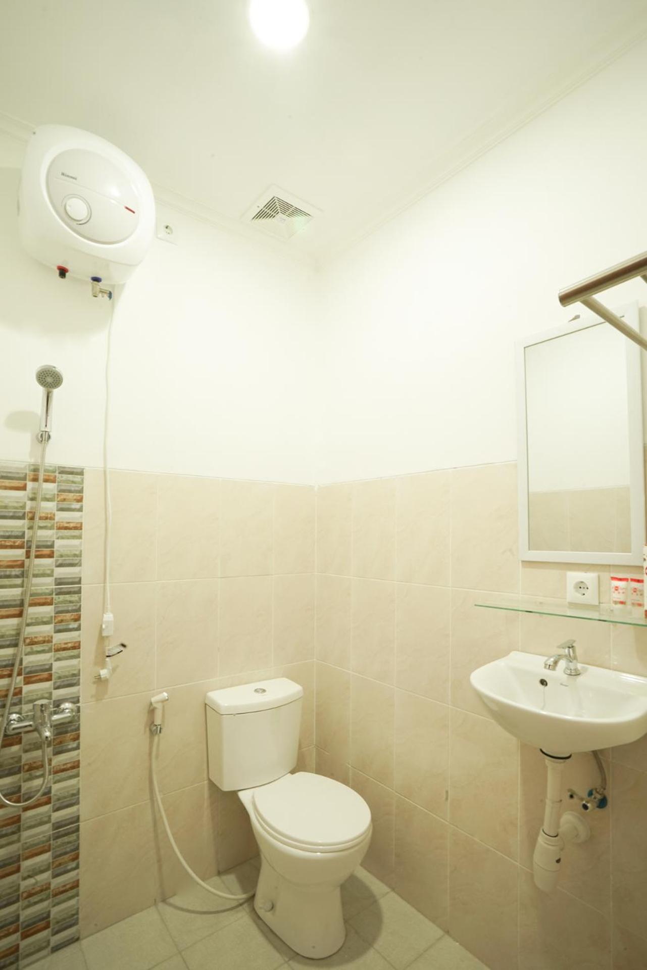 Deluxe Double Room - Photo 11