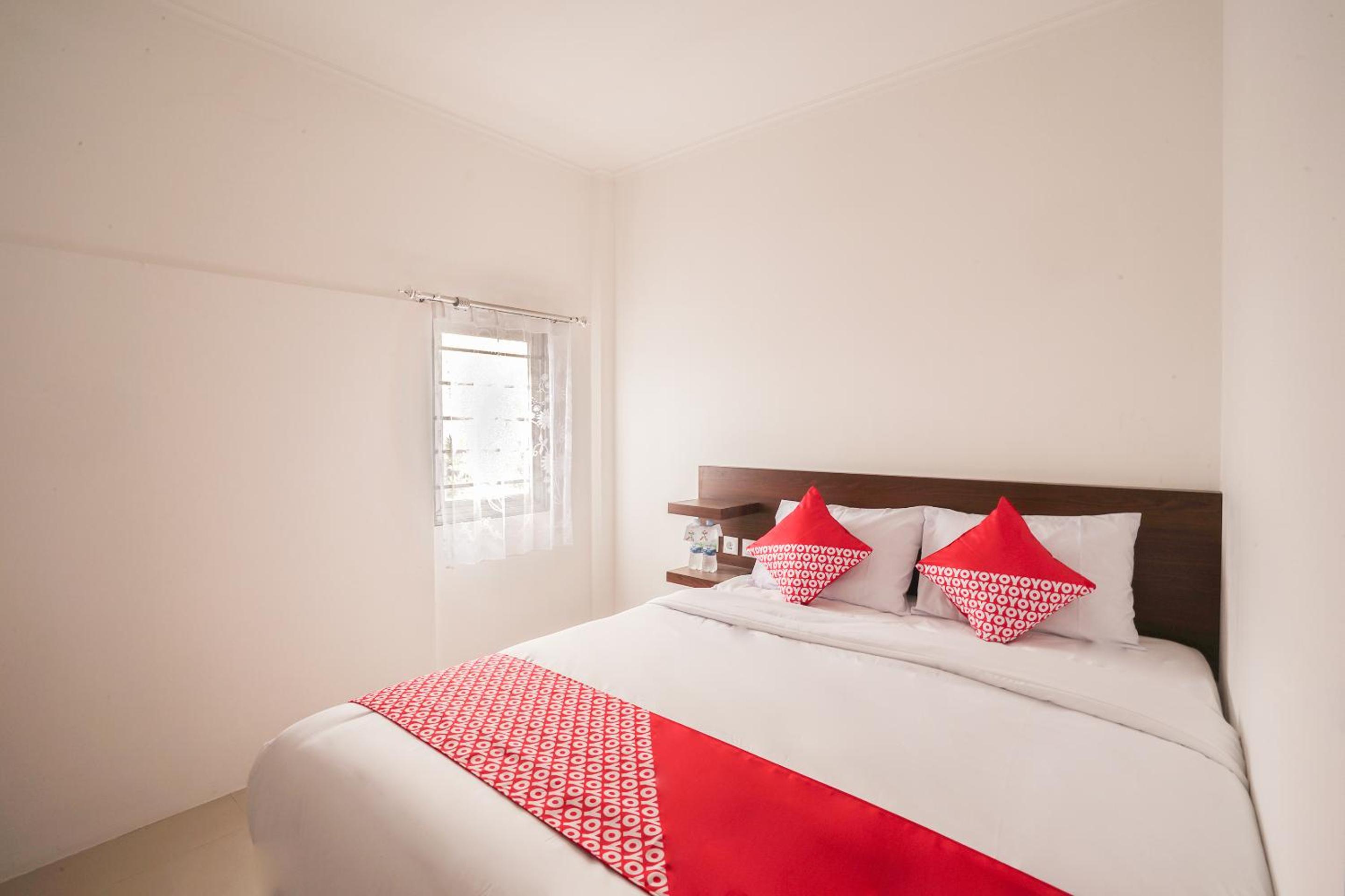 Deluxe Double Room - Photo 16