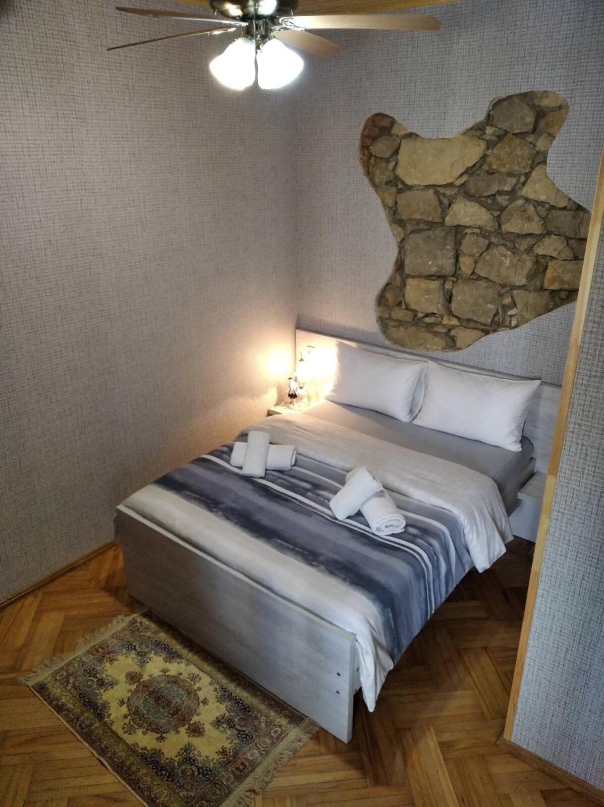 Deluxe Double Room with Shower photo 3