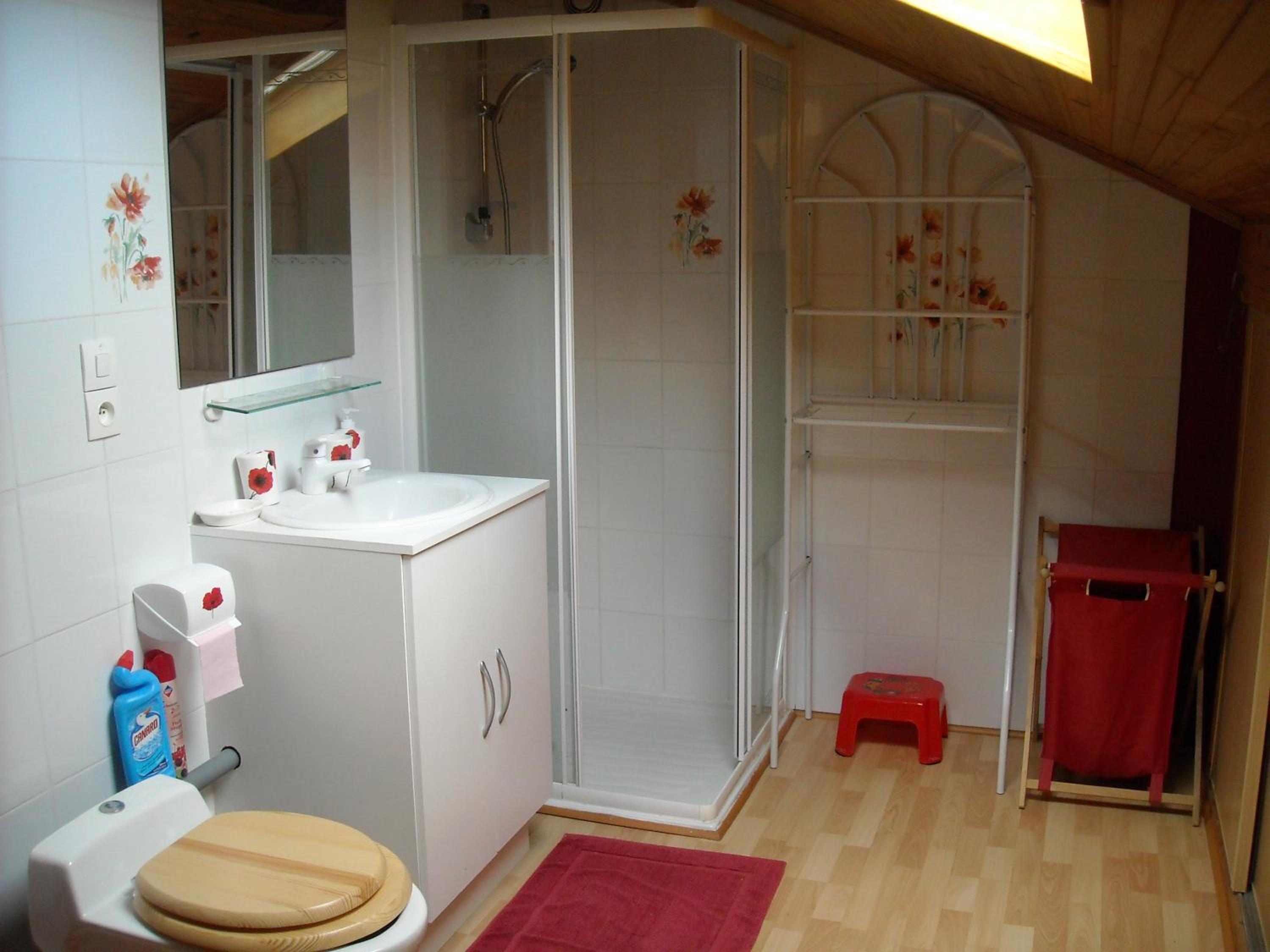 Family Room - Photo 4