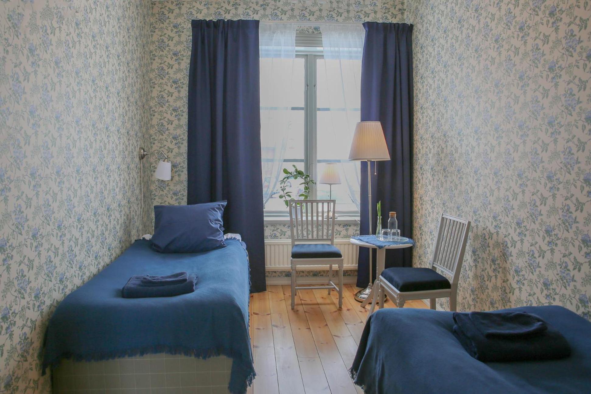 Twin Room with Shared Bathroom photo 1