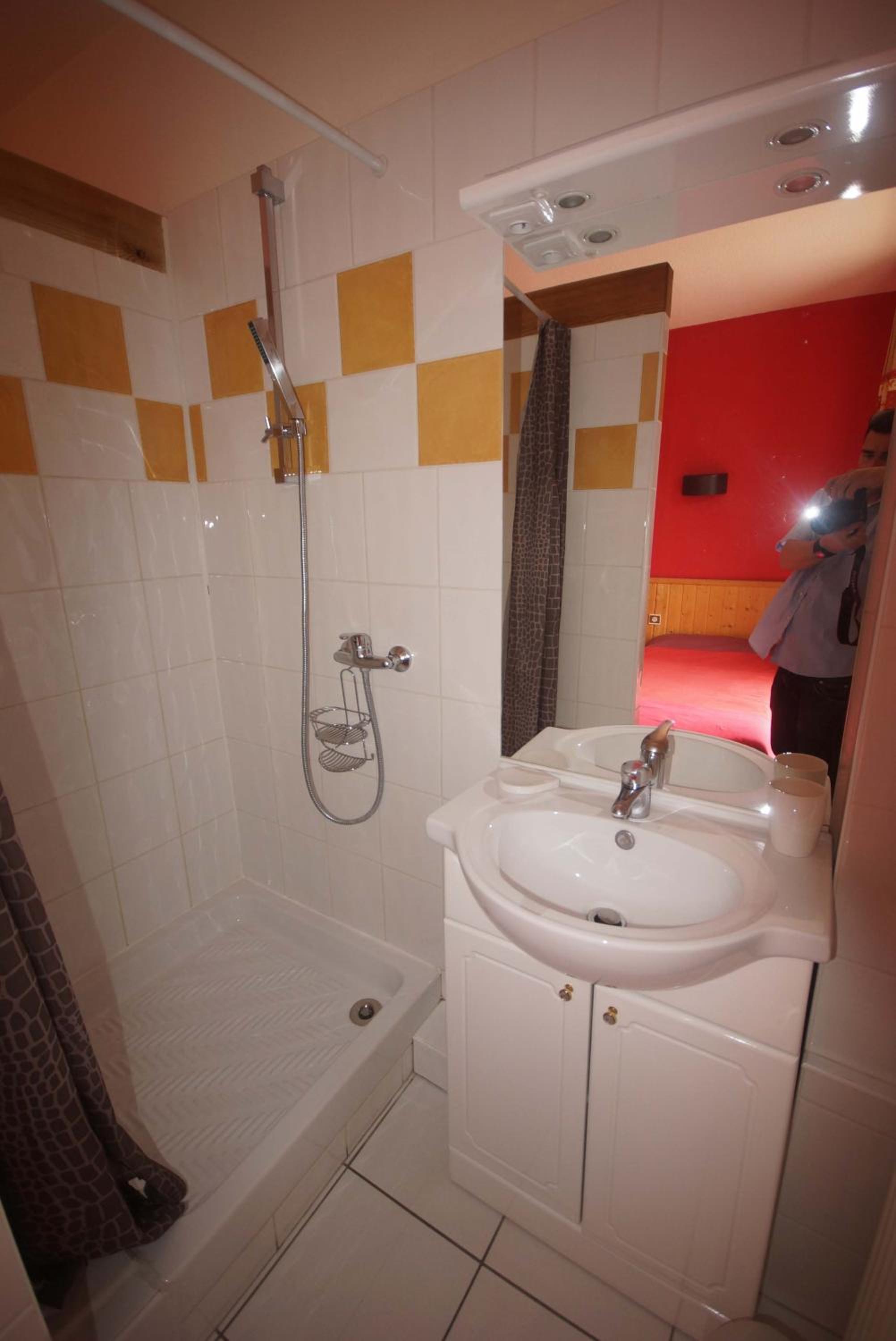 Double Room - Photo 13