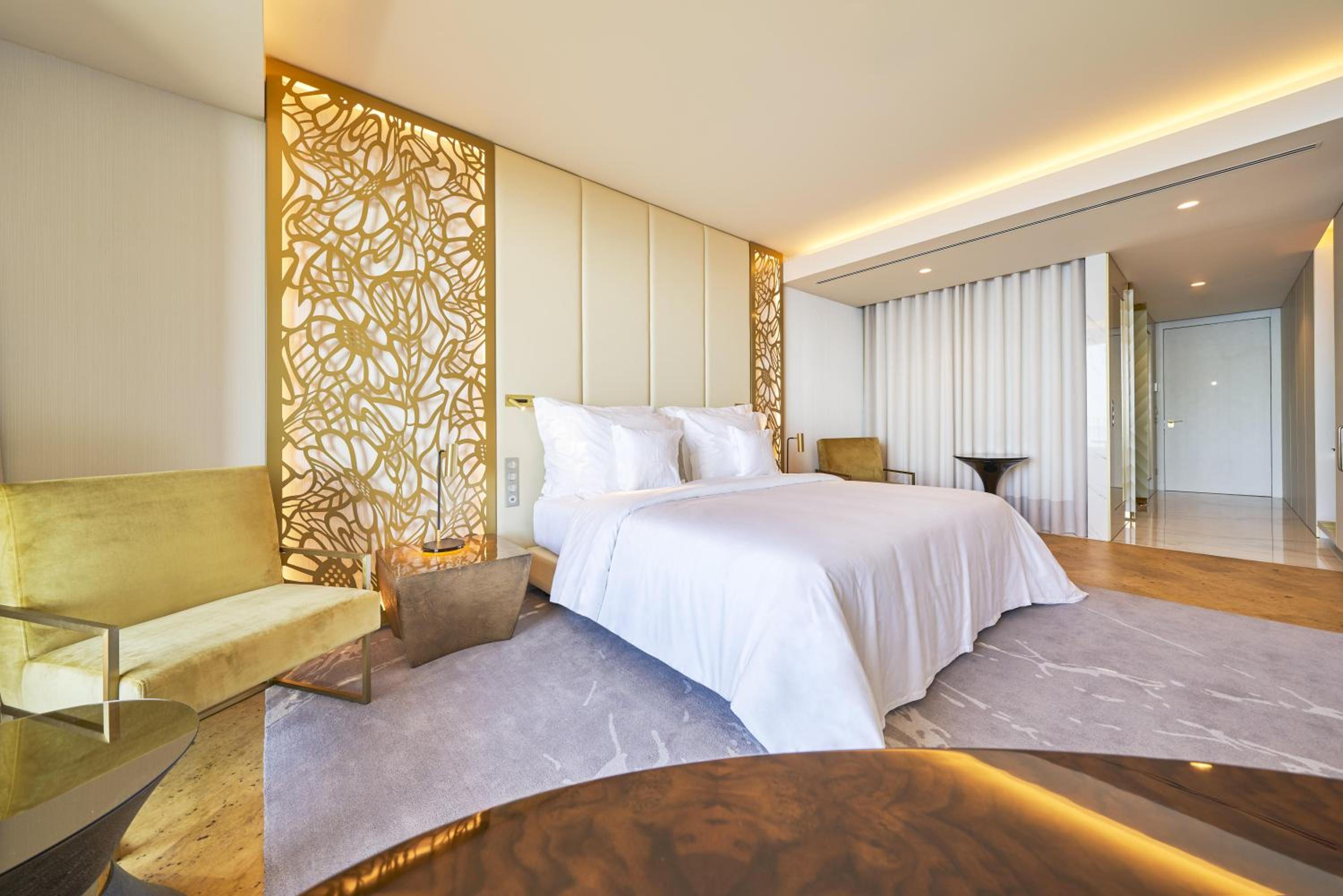 Junior Suite (Non Smoking)