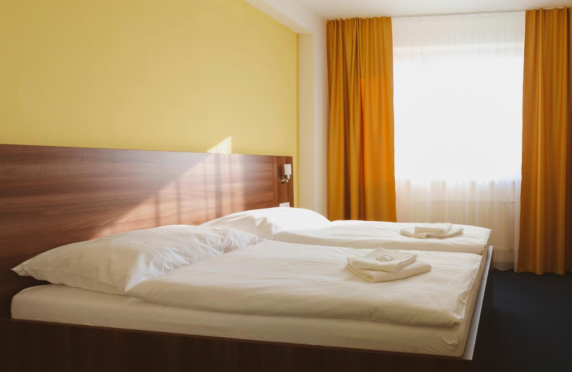 Double or Twin Room with Bathroom