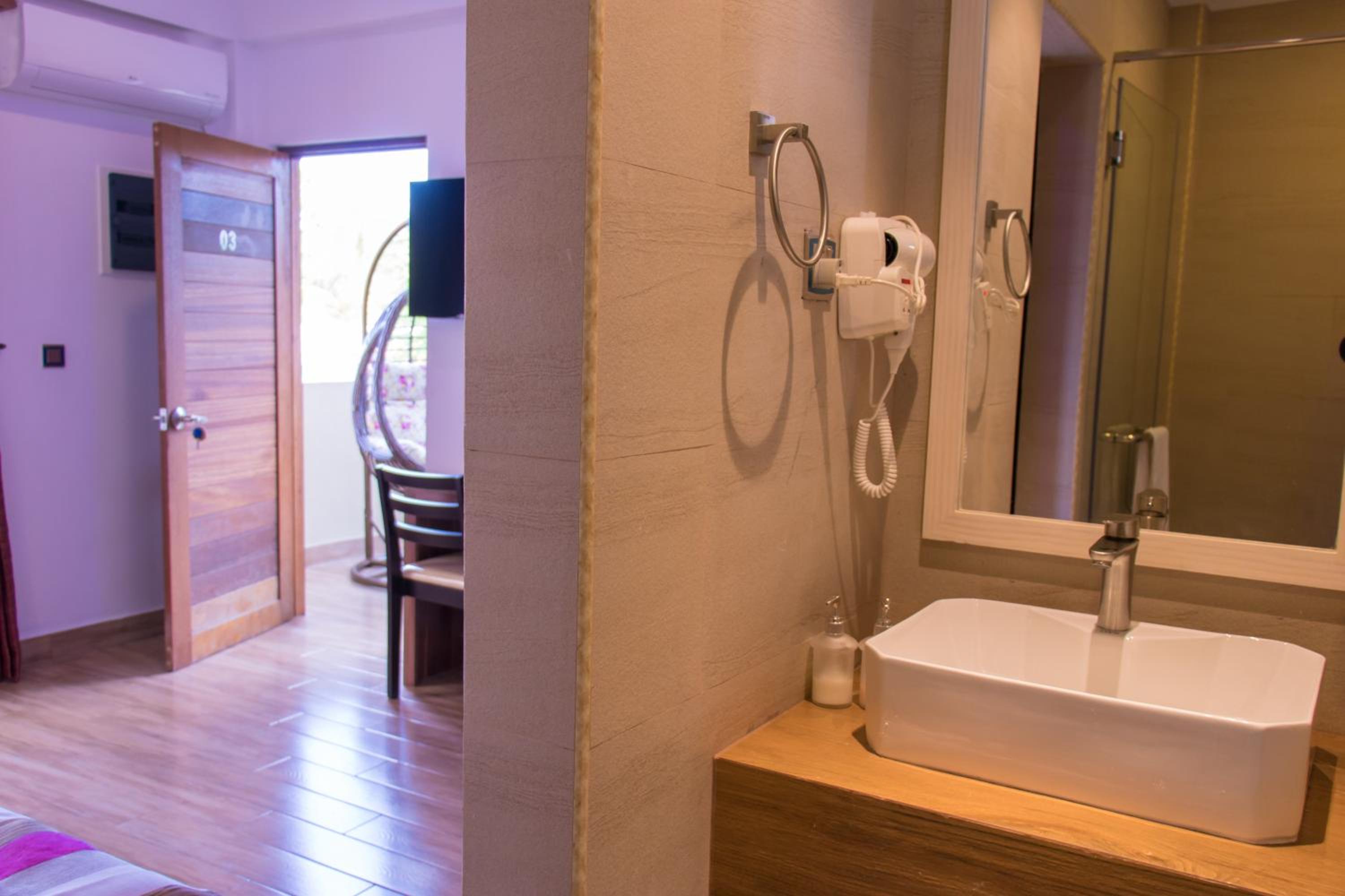 Triple Room - Photo 5