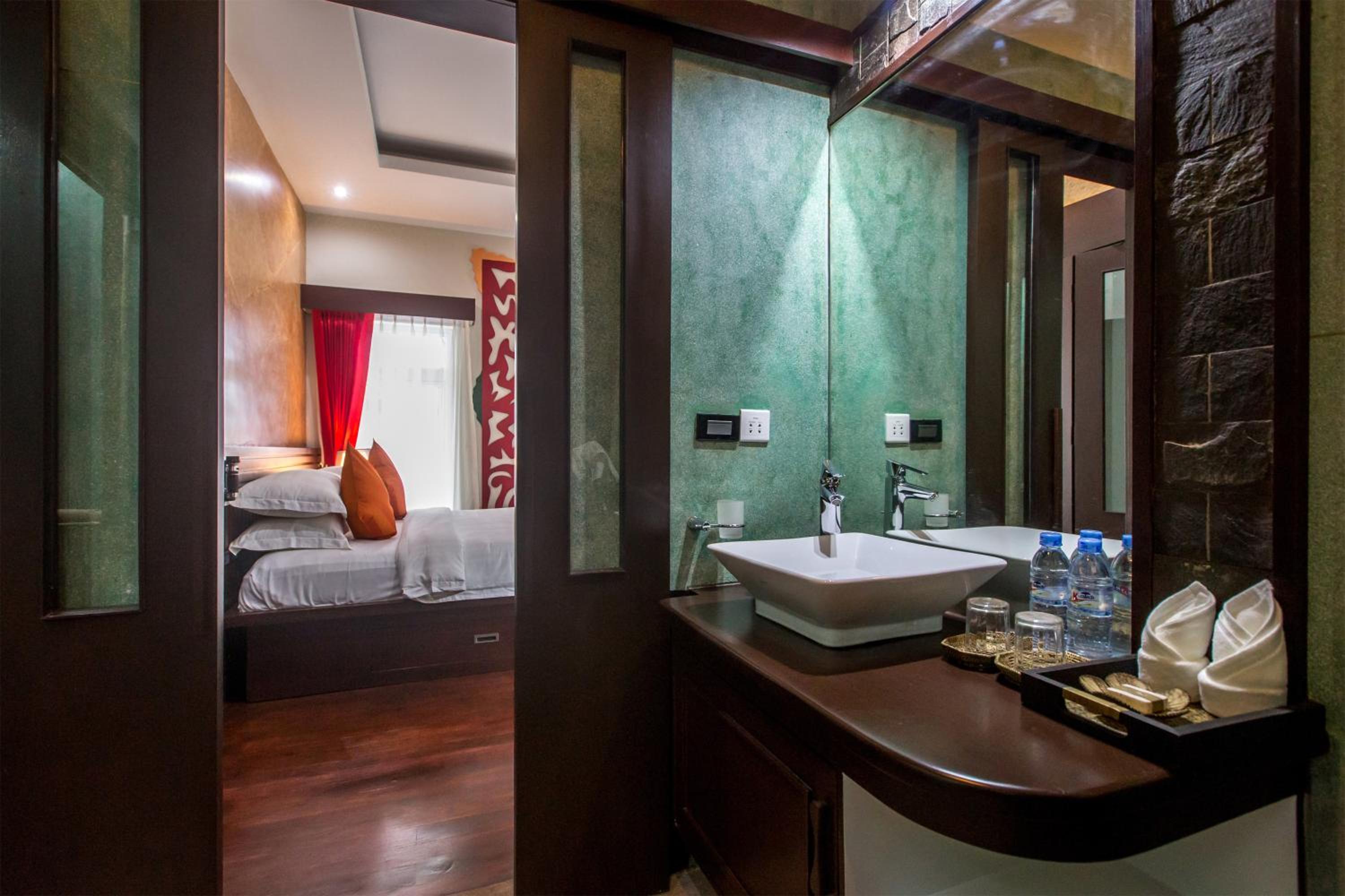 Privilege Suite Villa Private Pool - Free Mini Bar + Laundry - Photo 7