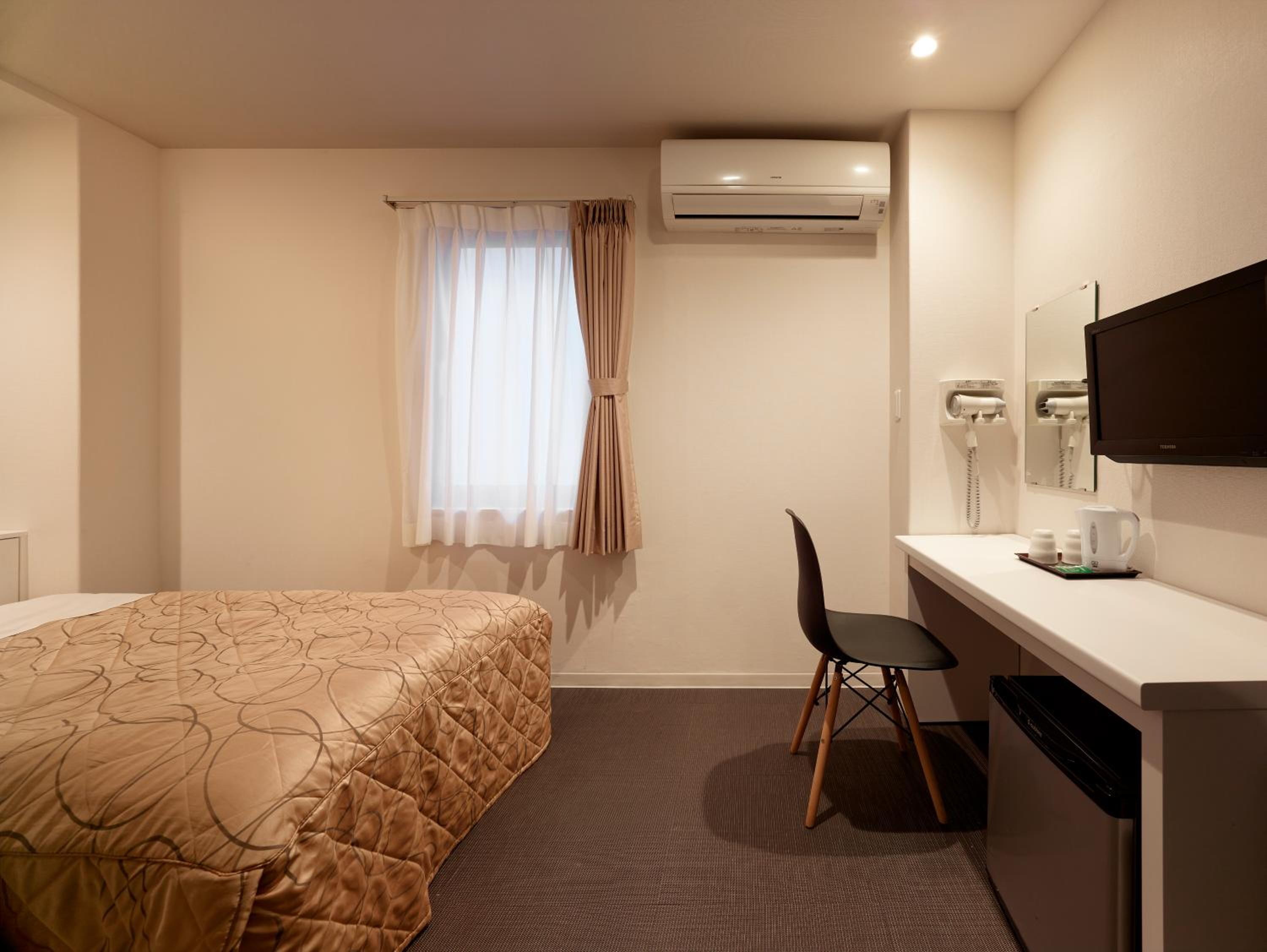 Single Room - No Elevator photo 2