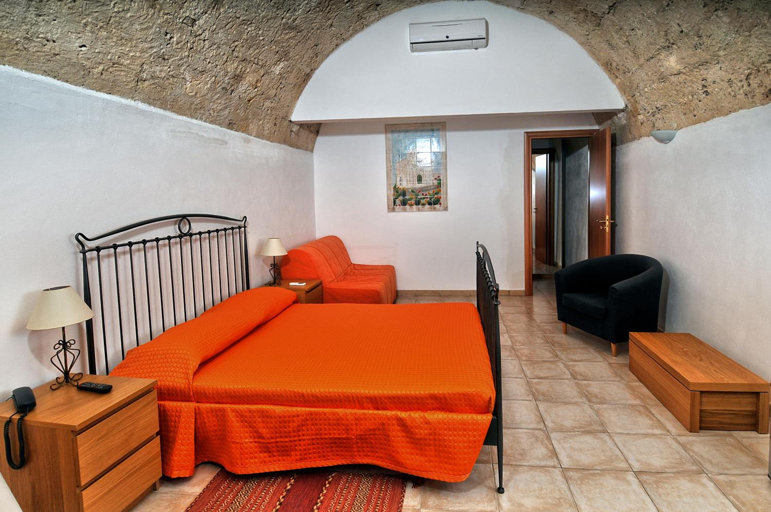 Triple Room - Photo 1