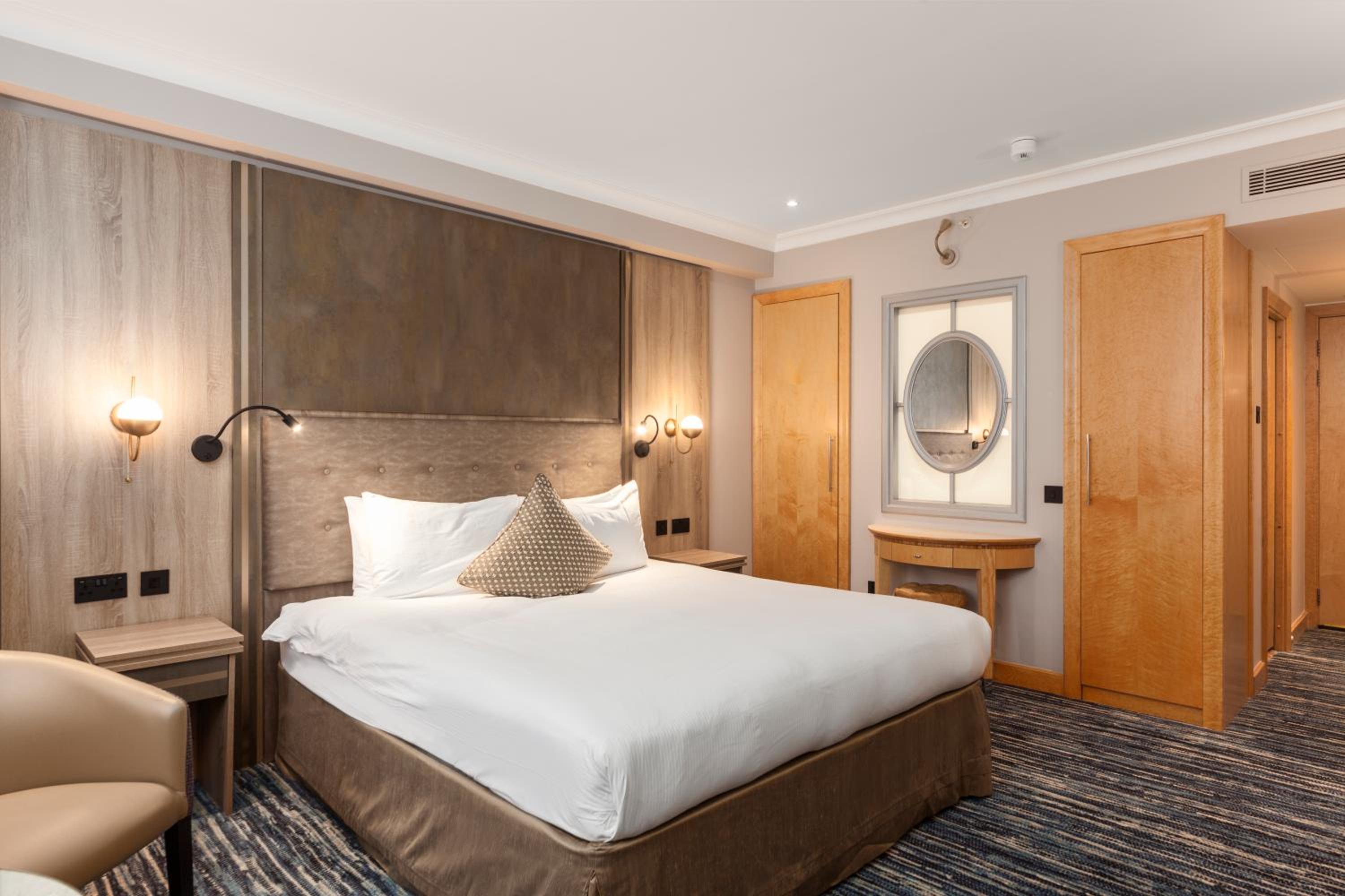 Superior Queen Room