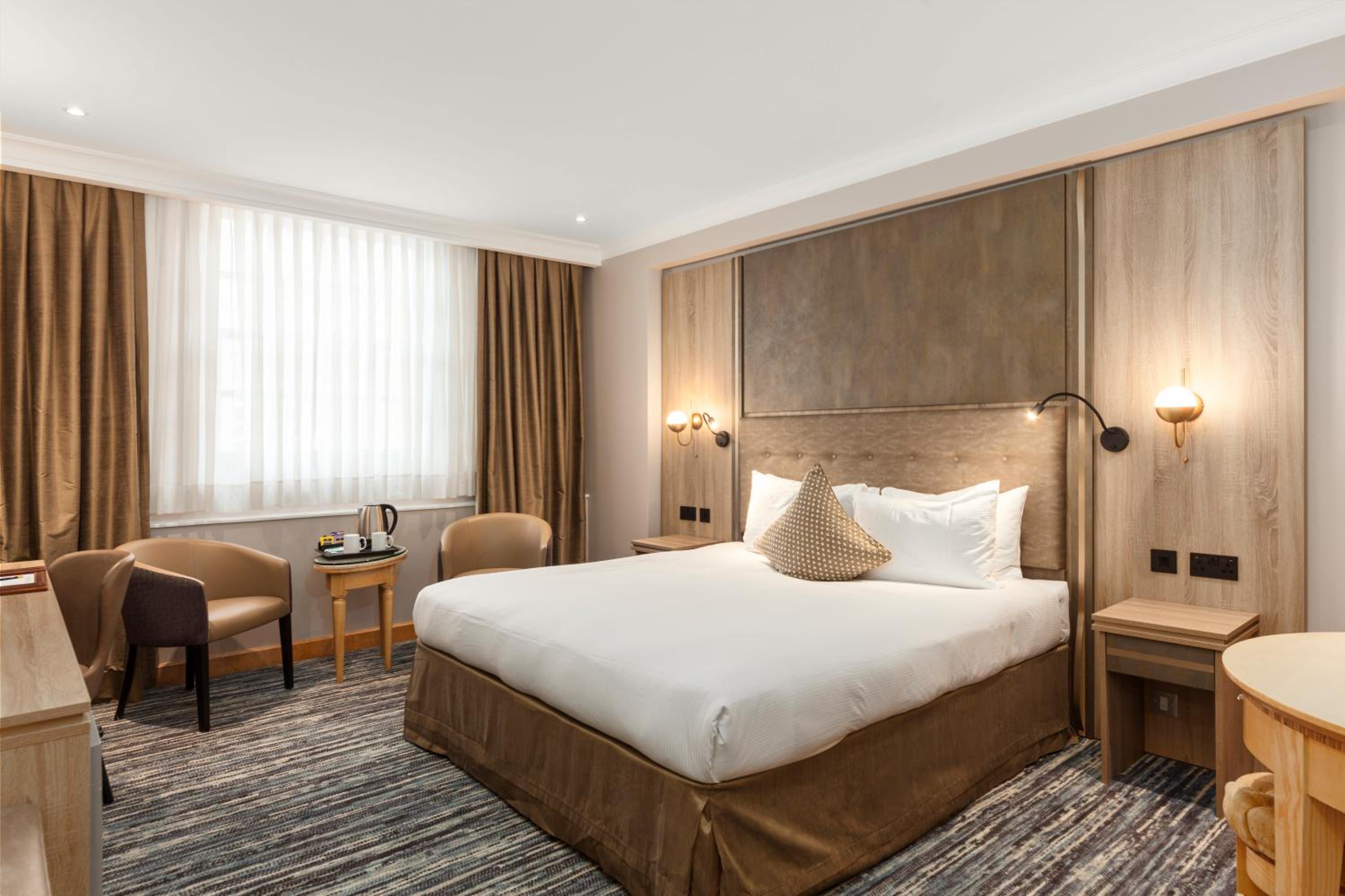 Superior Queen Room