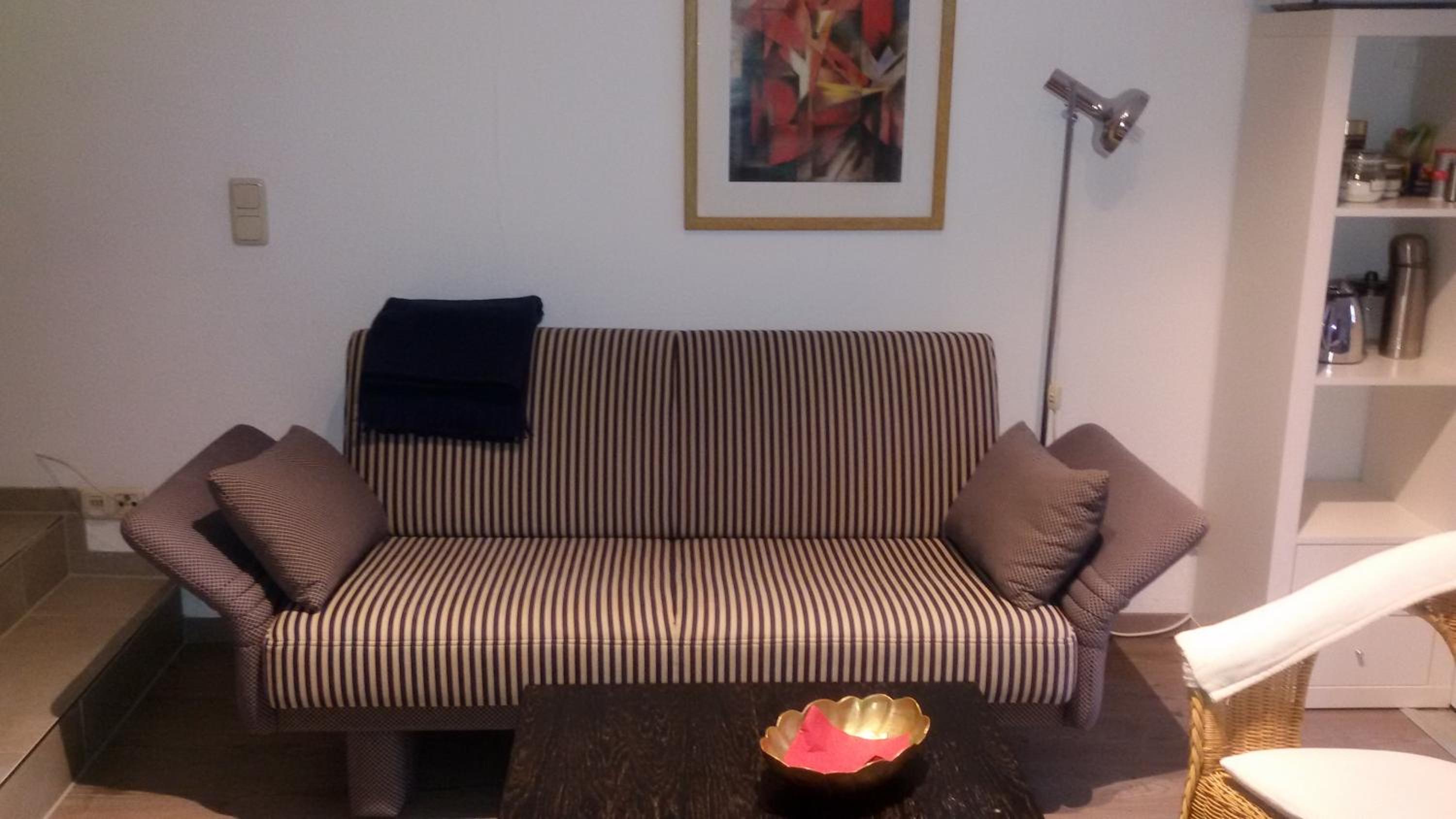 One-Bedroom Apartment photo 2