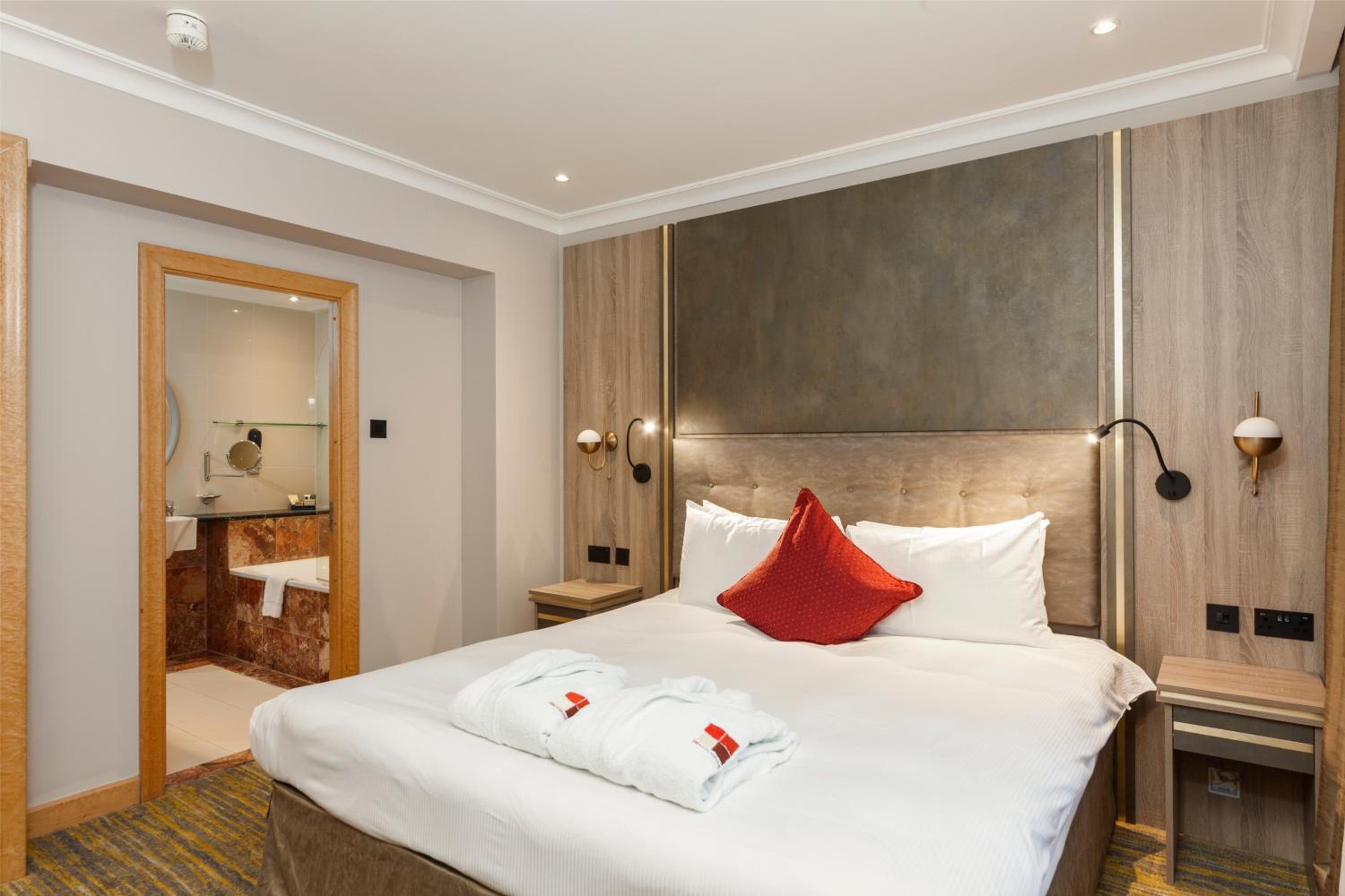 Classic Double Room