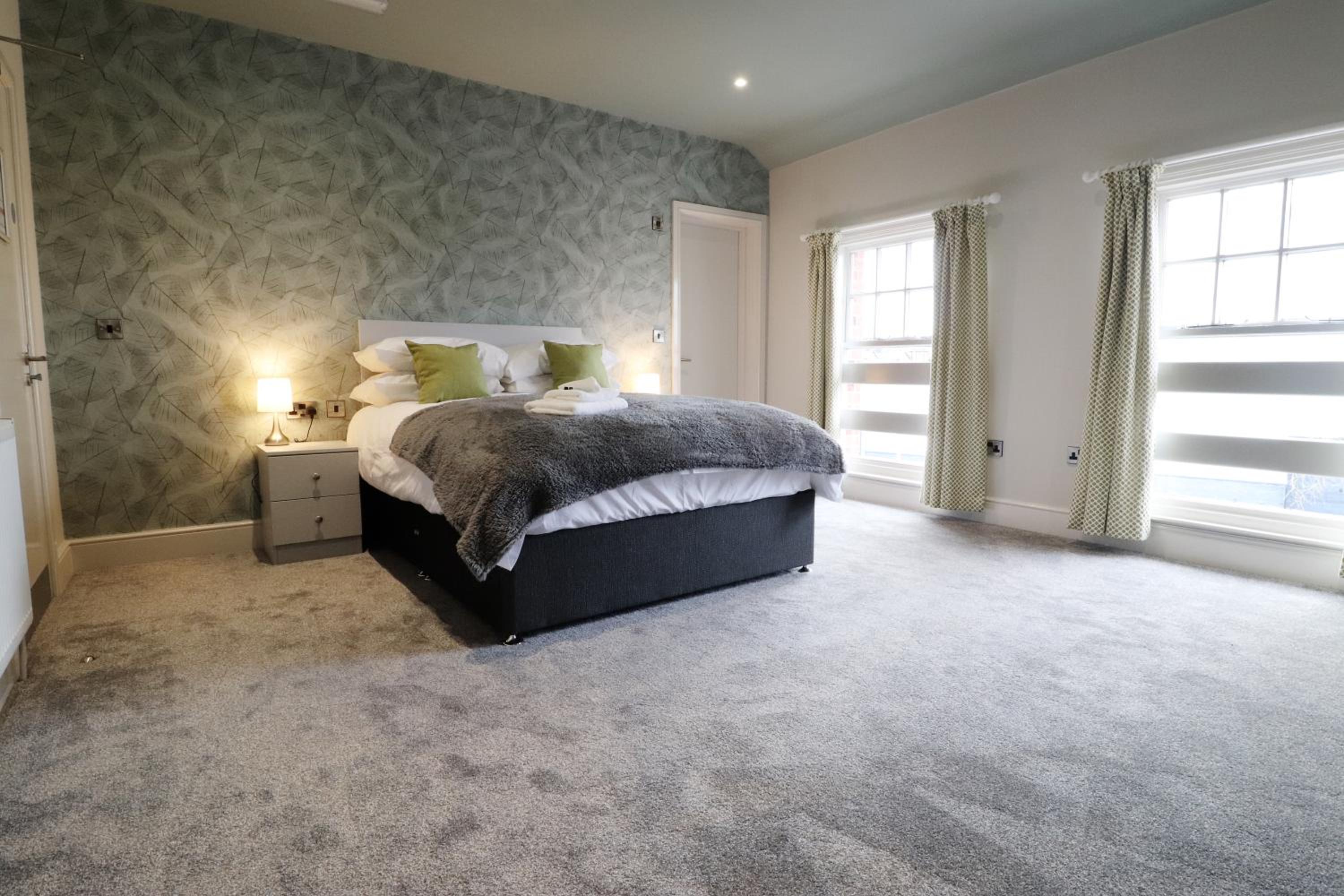 Deluxe Family Room - Photo 5
