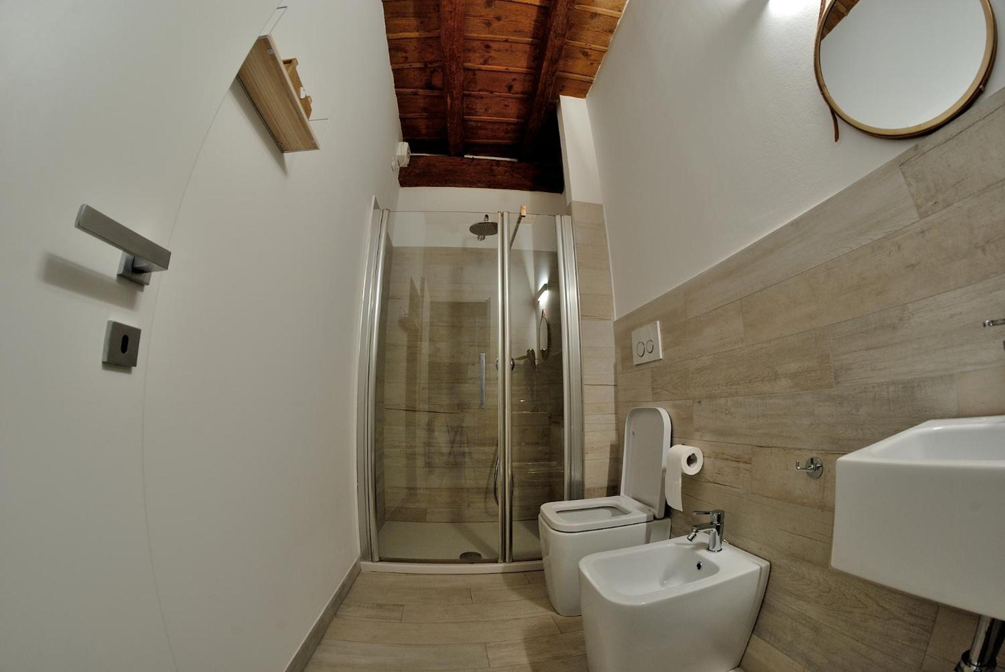 Deluxe Quadruple Room - Photo 5