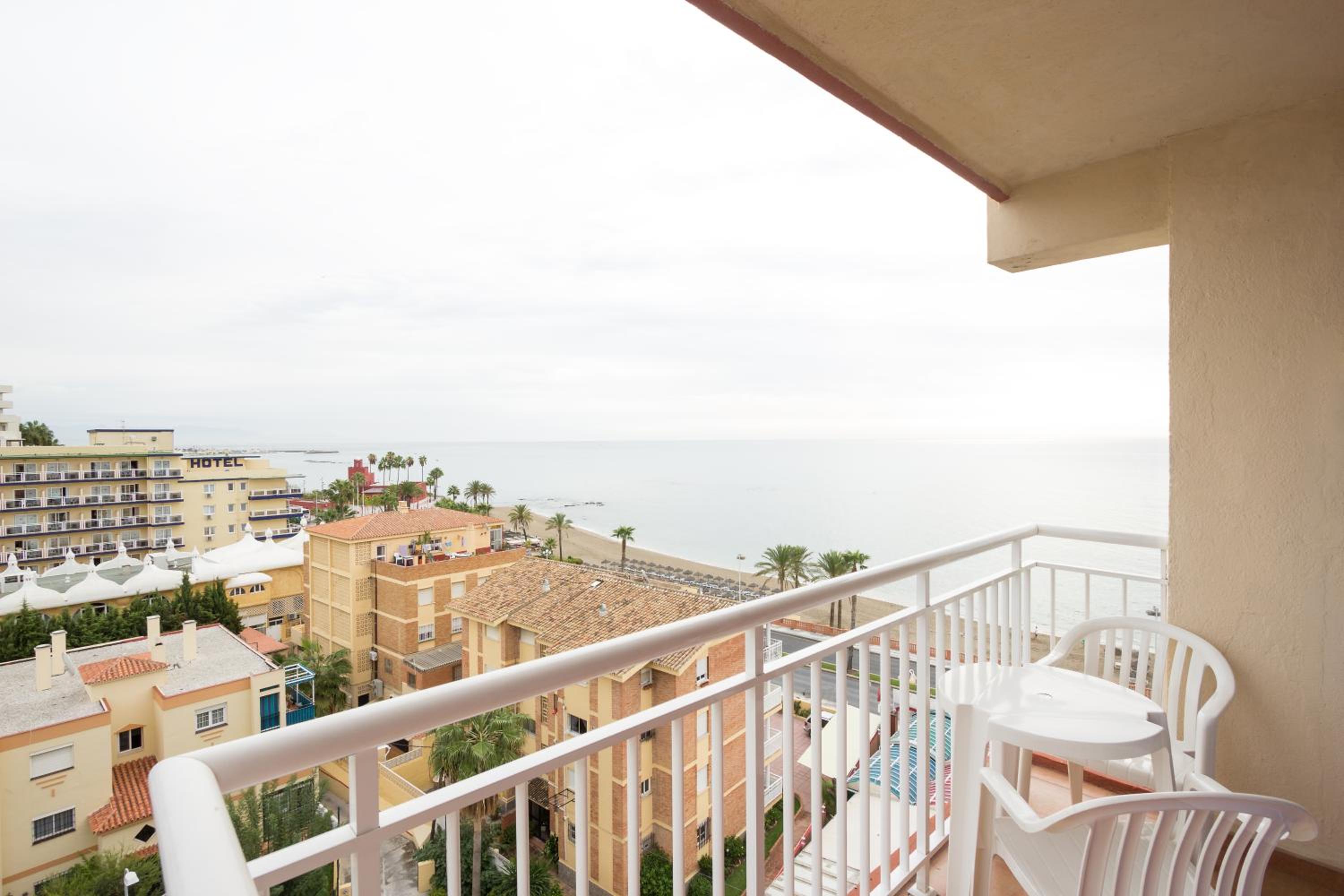 Double Room with Sea View - Photo 2