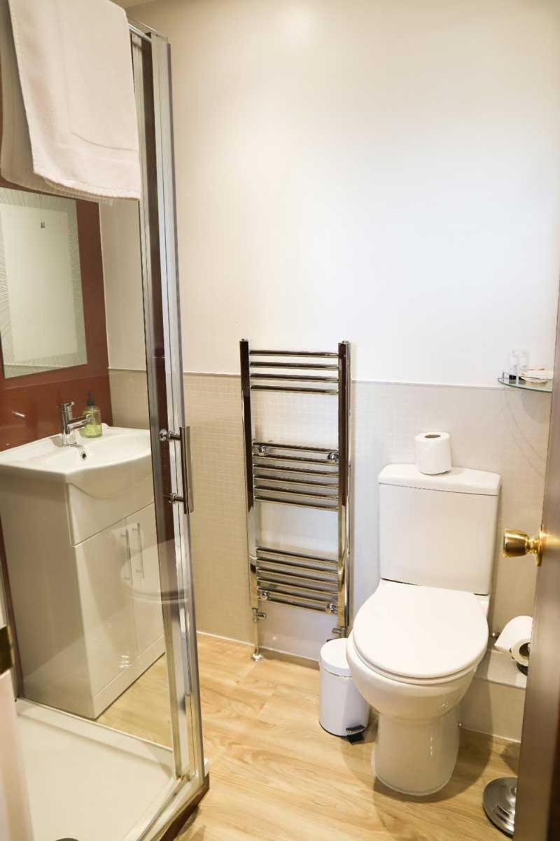 #6 Sea View -  Twin/ King Ensuite photo 3