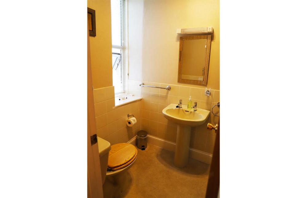 #7 King/Twin Ensuite photo 3