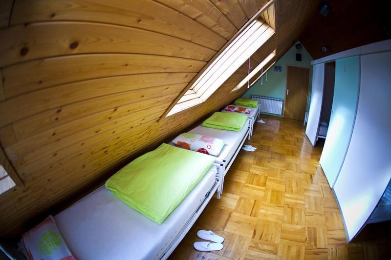 Single Bed in 2-Bed Dormitory Room