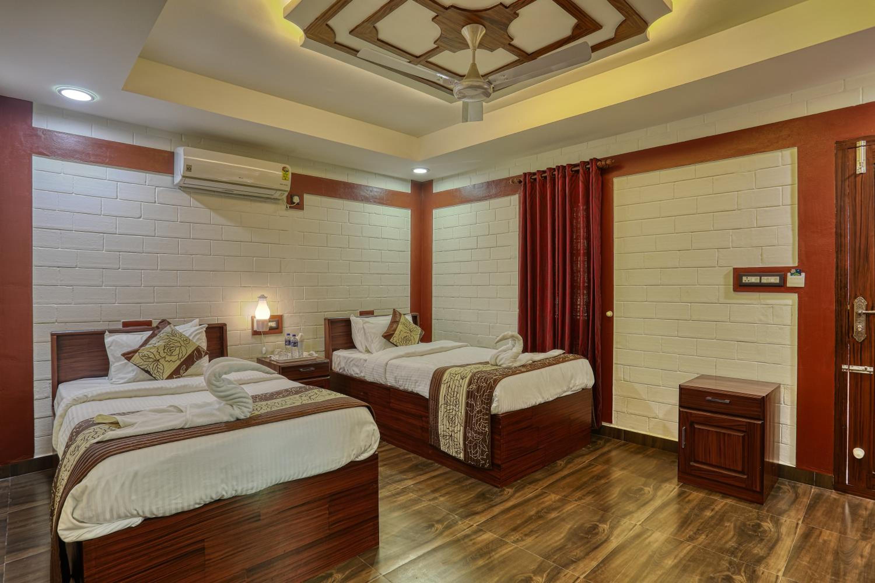 Superior Twin Room photo 3