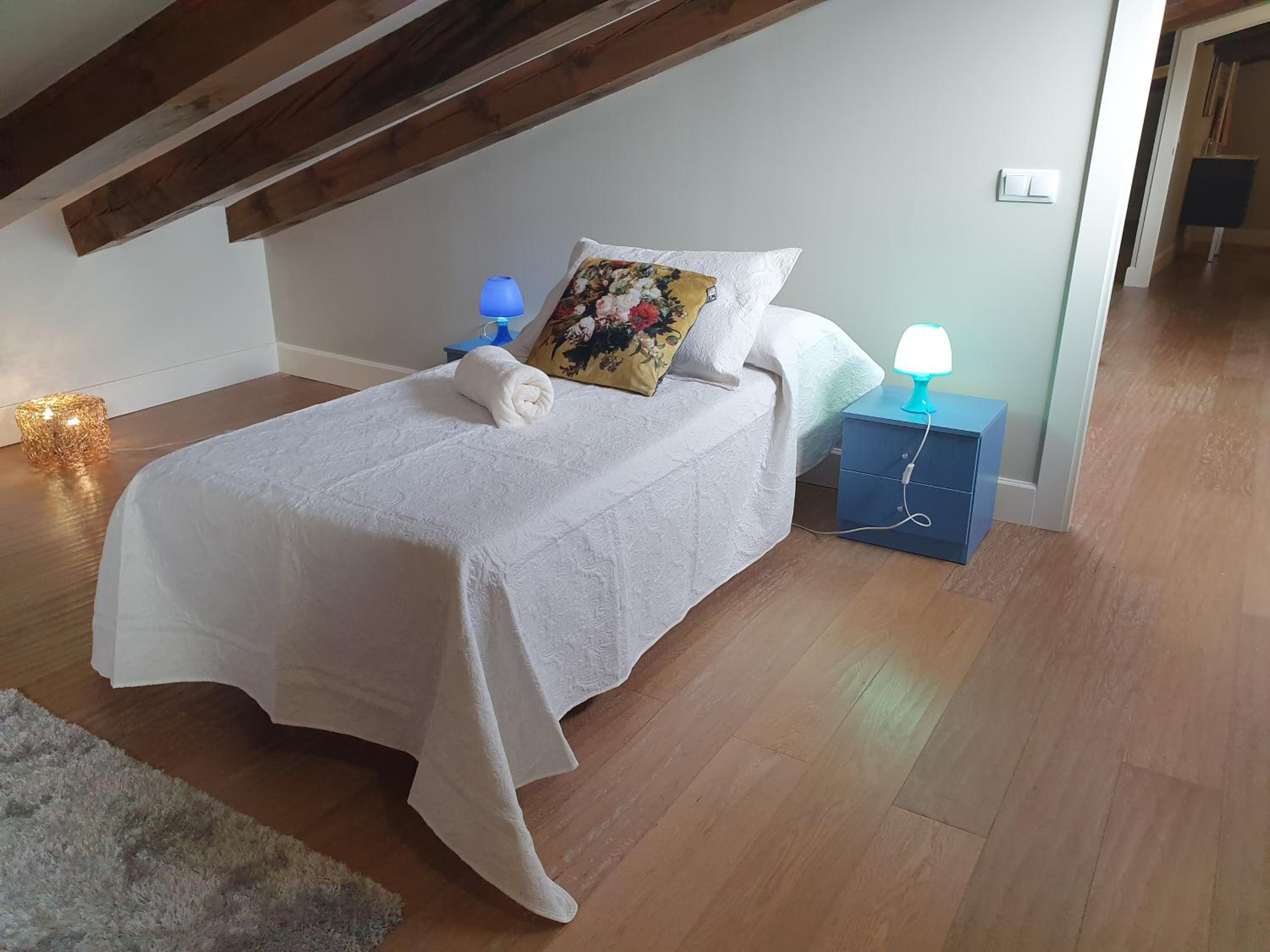 Three-Bedroom Apartment - Photo 22