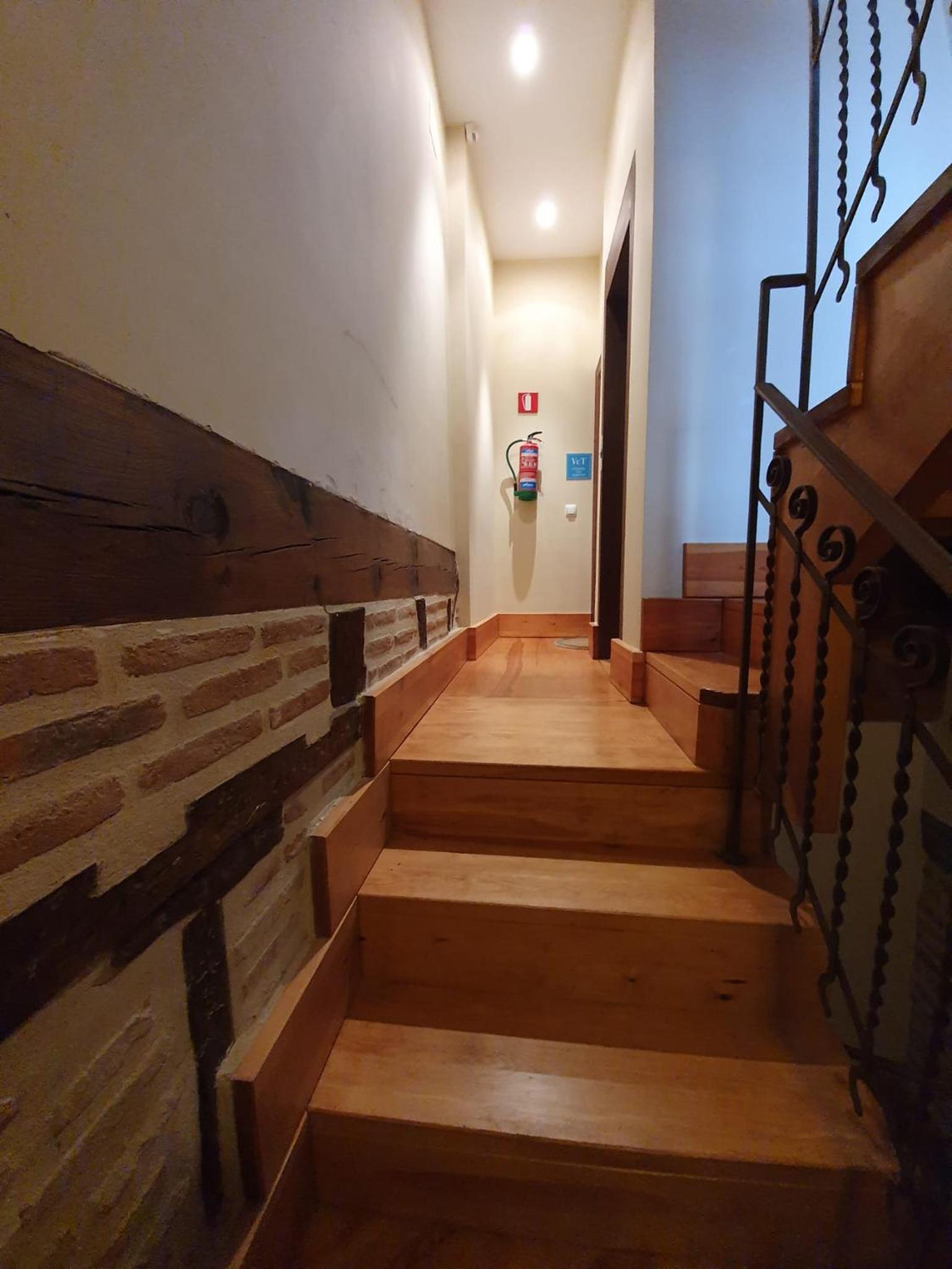 Three-Bedroom Apartment - Photo 9