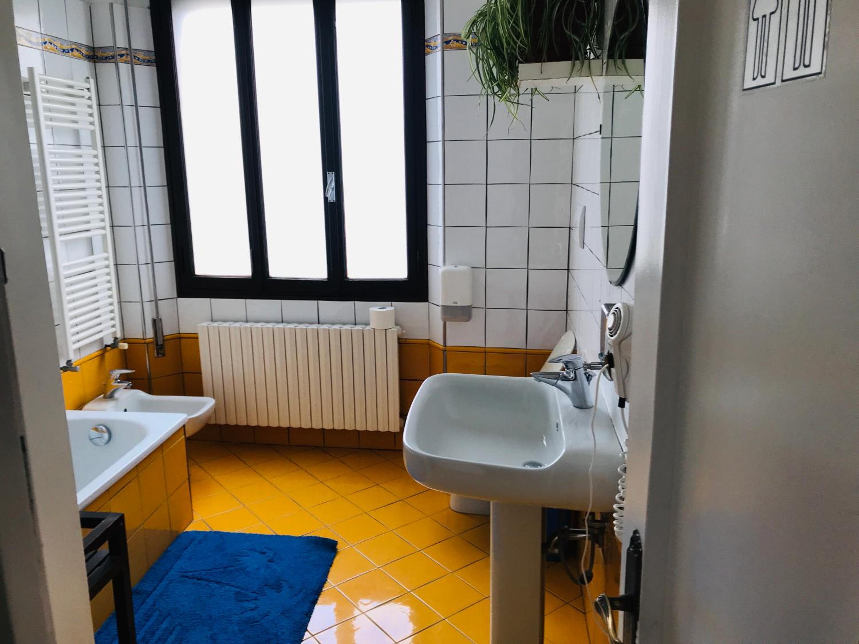 Double Room with Private Bathroom photo 3