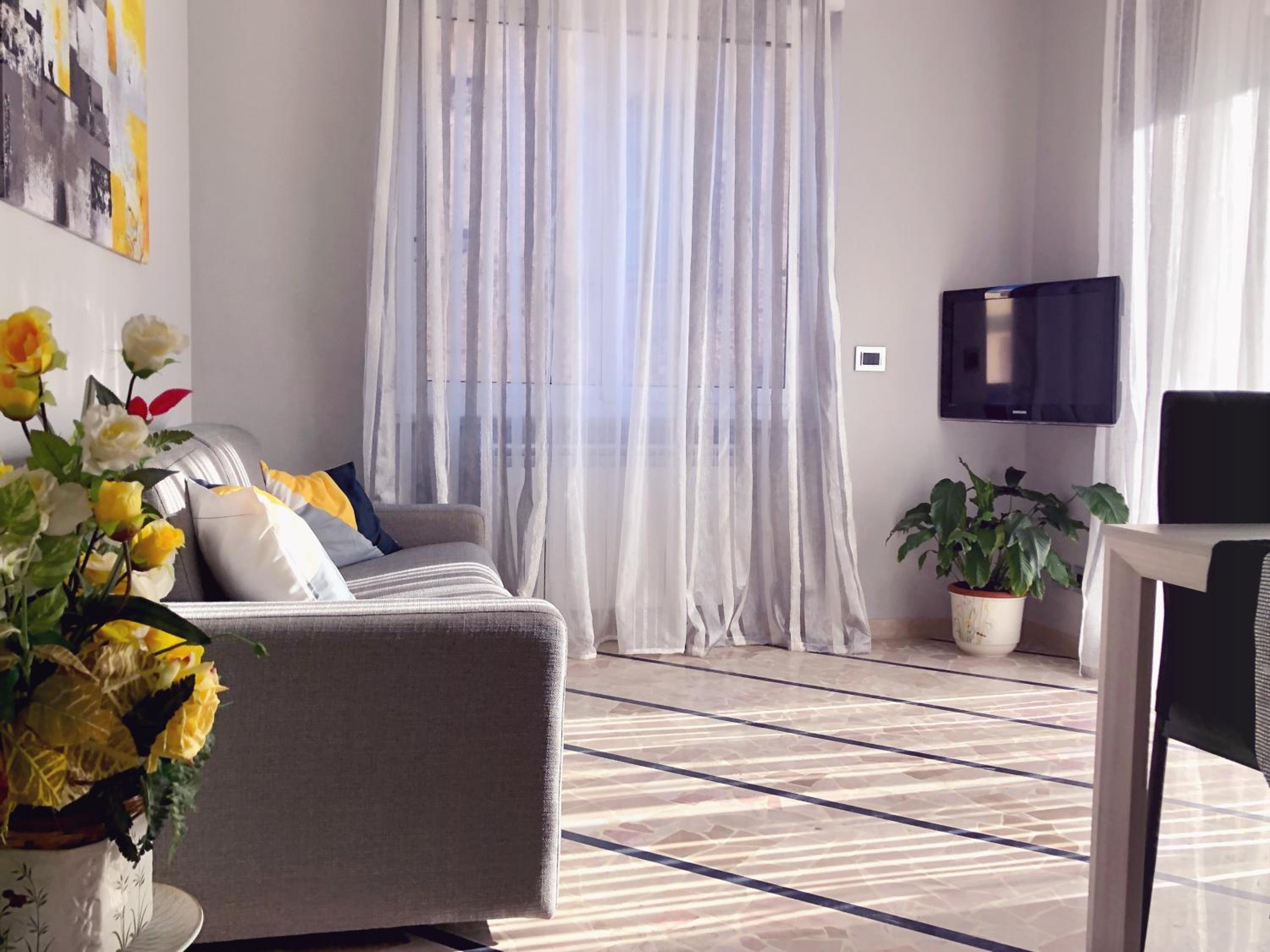 Two-Bedroom Apartment - Photo 11