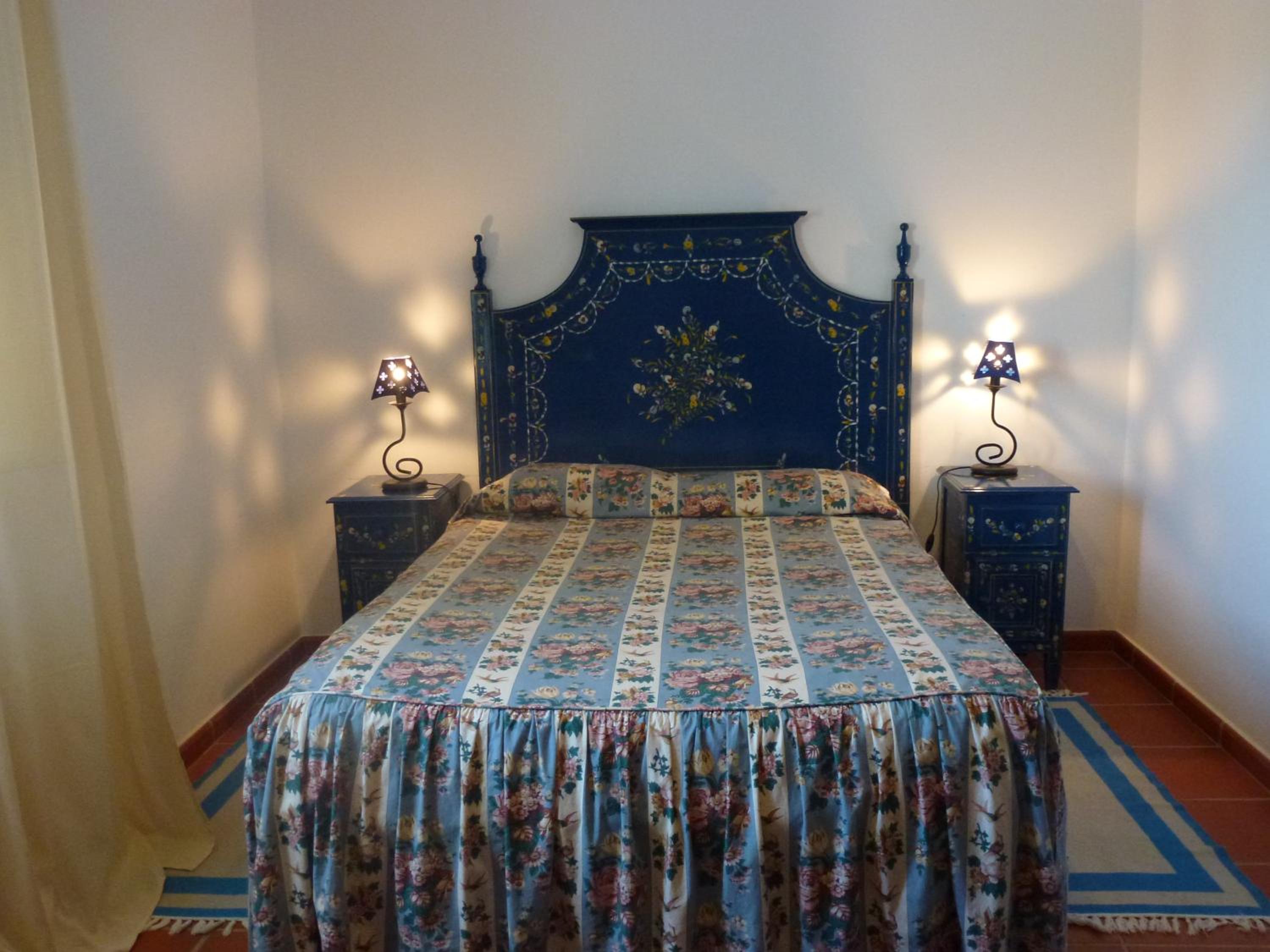 Standard Double Room - Photo 3