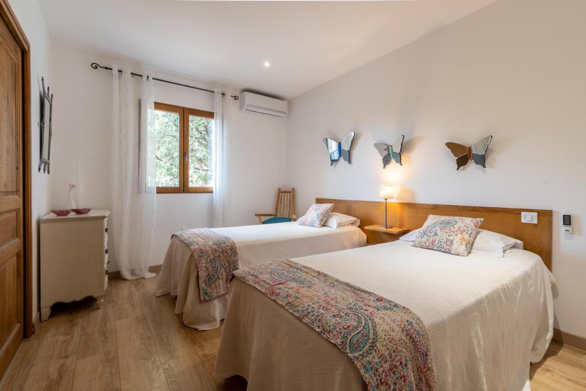 Three-Bedroom Villa with Private Pool photo 2