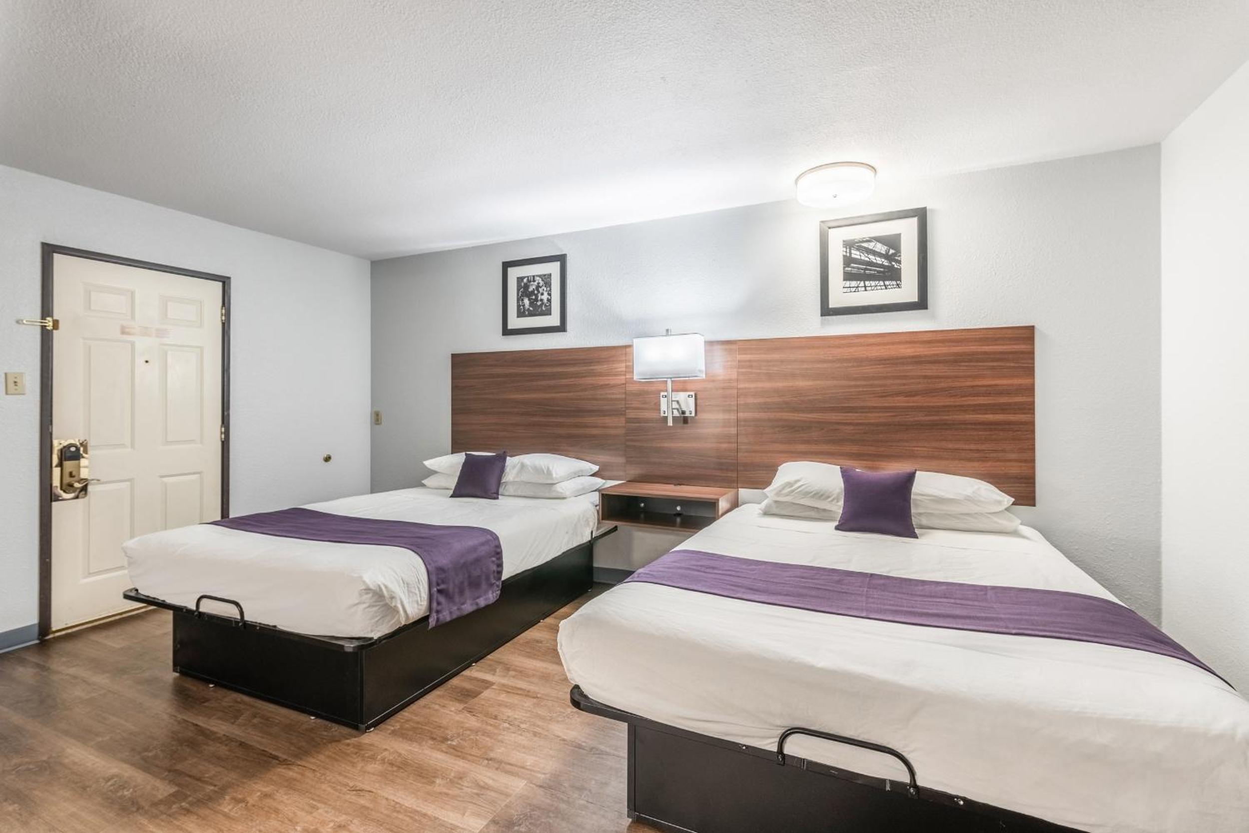 Standard Double Room - Photo 3