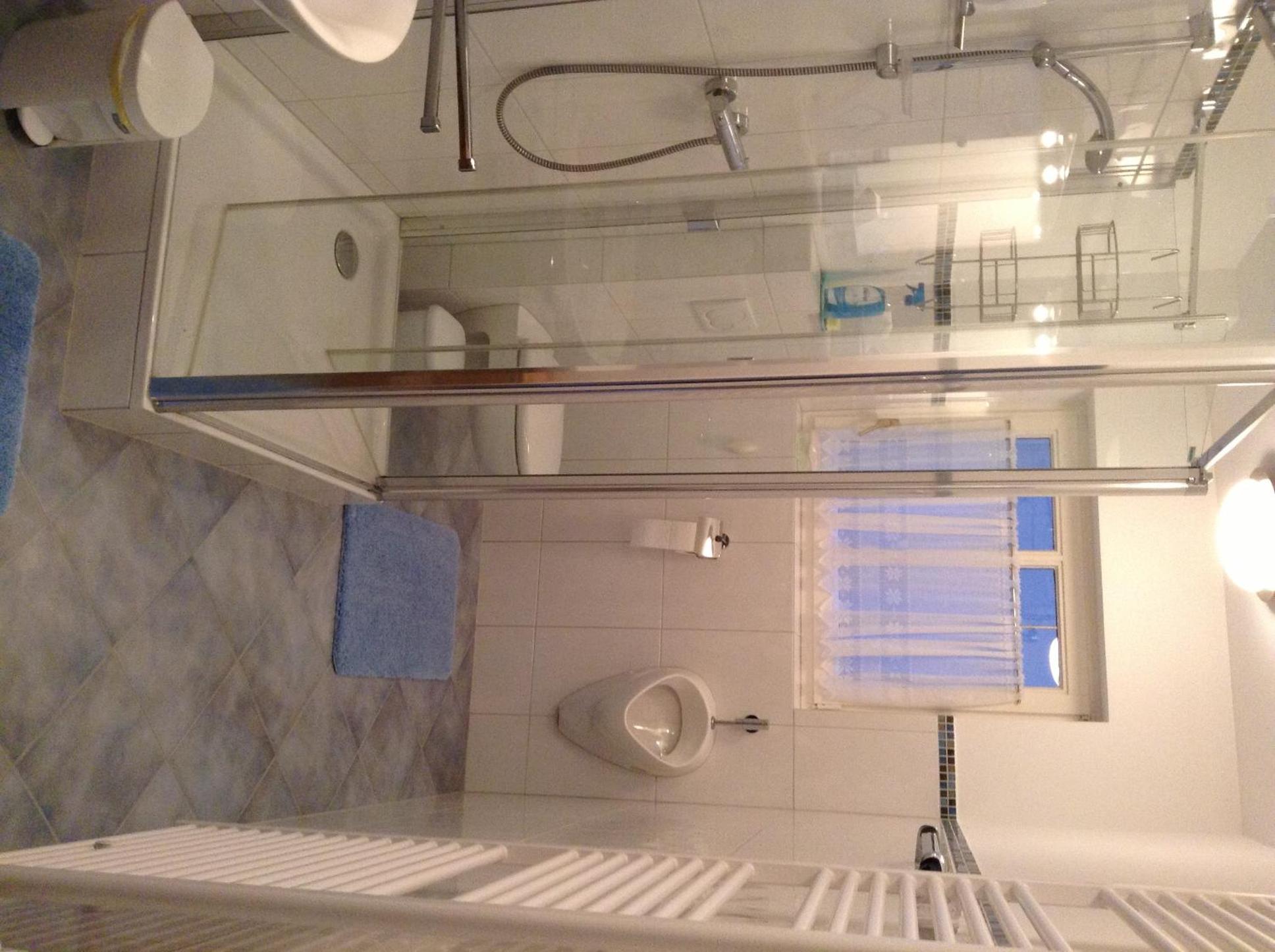 Two-Bedroom Apartment with Shower  - Photo 64