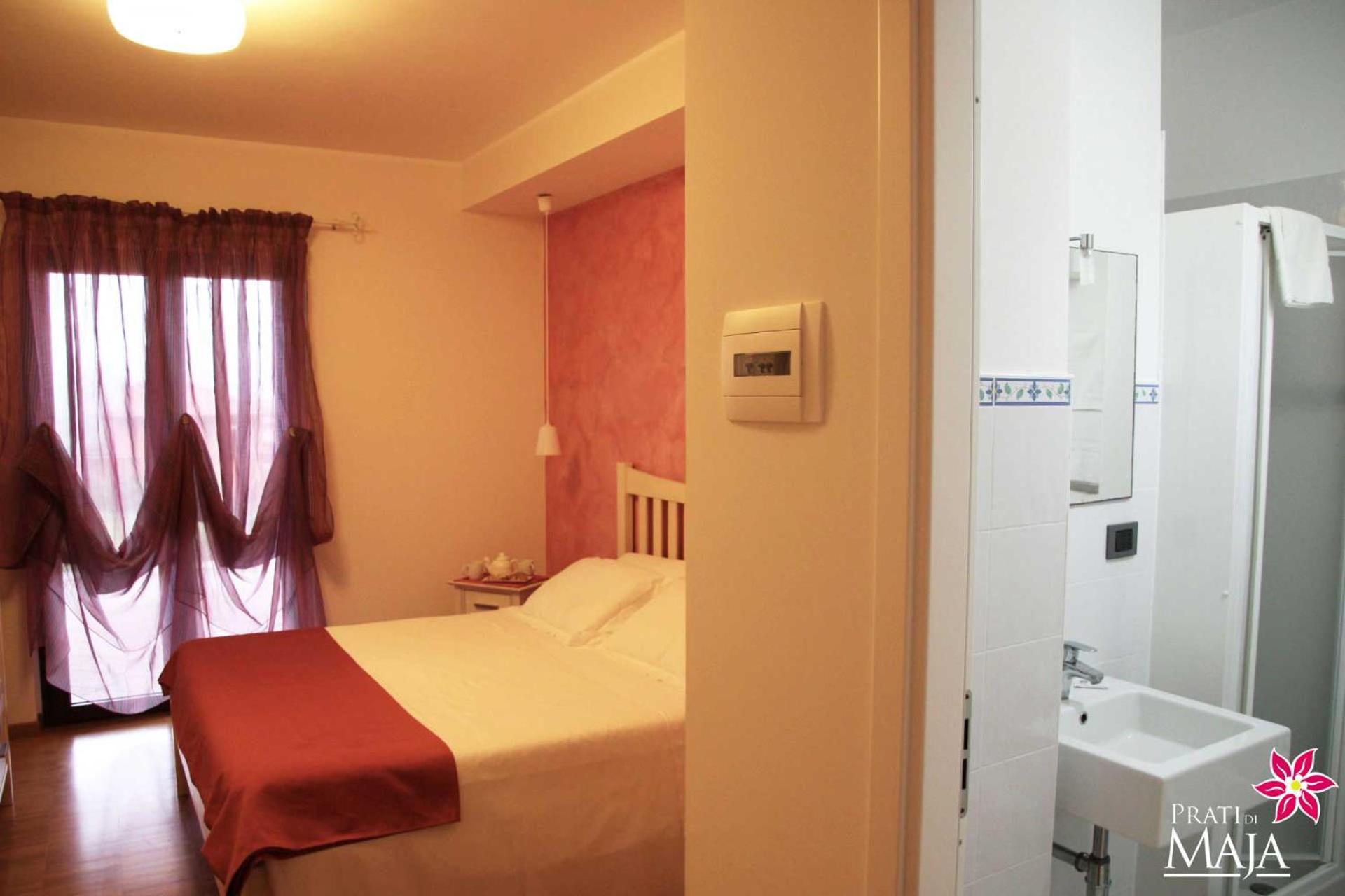 Double Room with Terrace - Photo 8