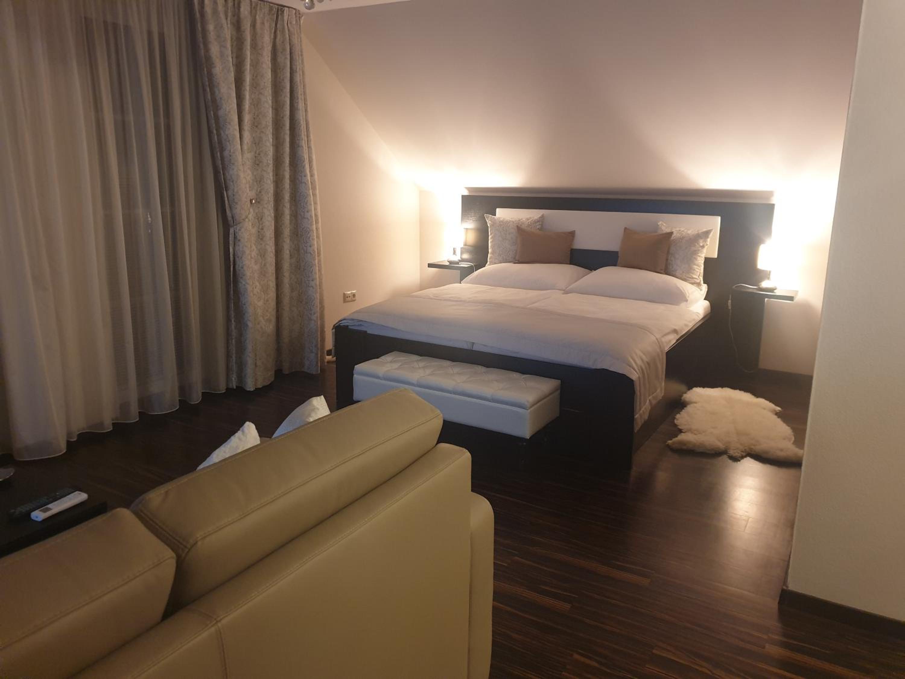 Double Room with Private Bathroom photo 2