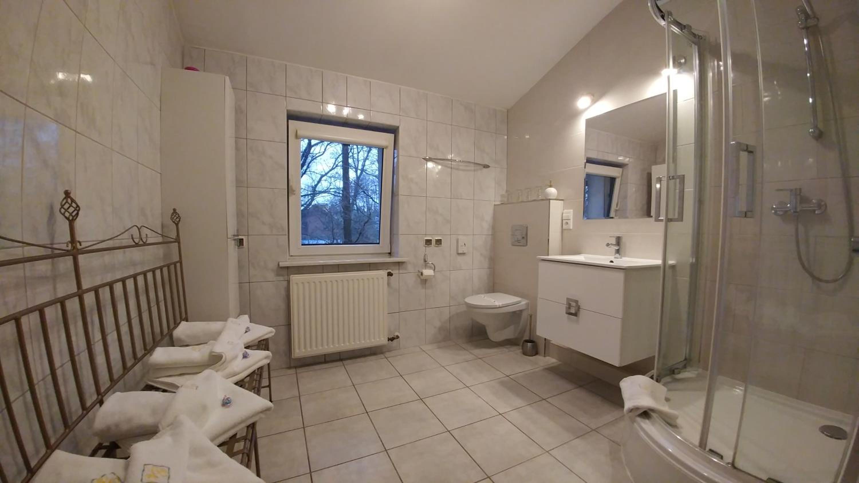 Family Room - Photo 4