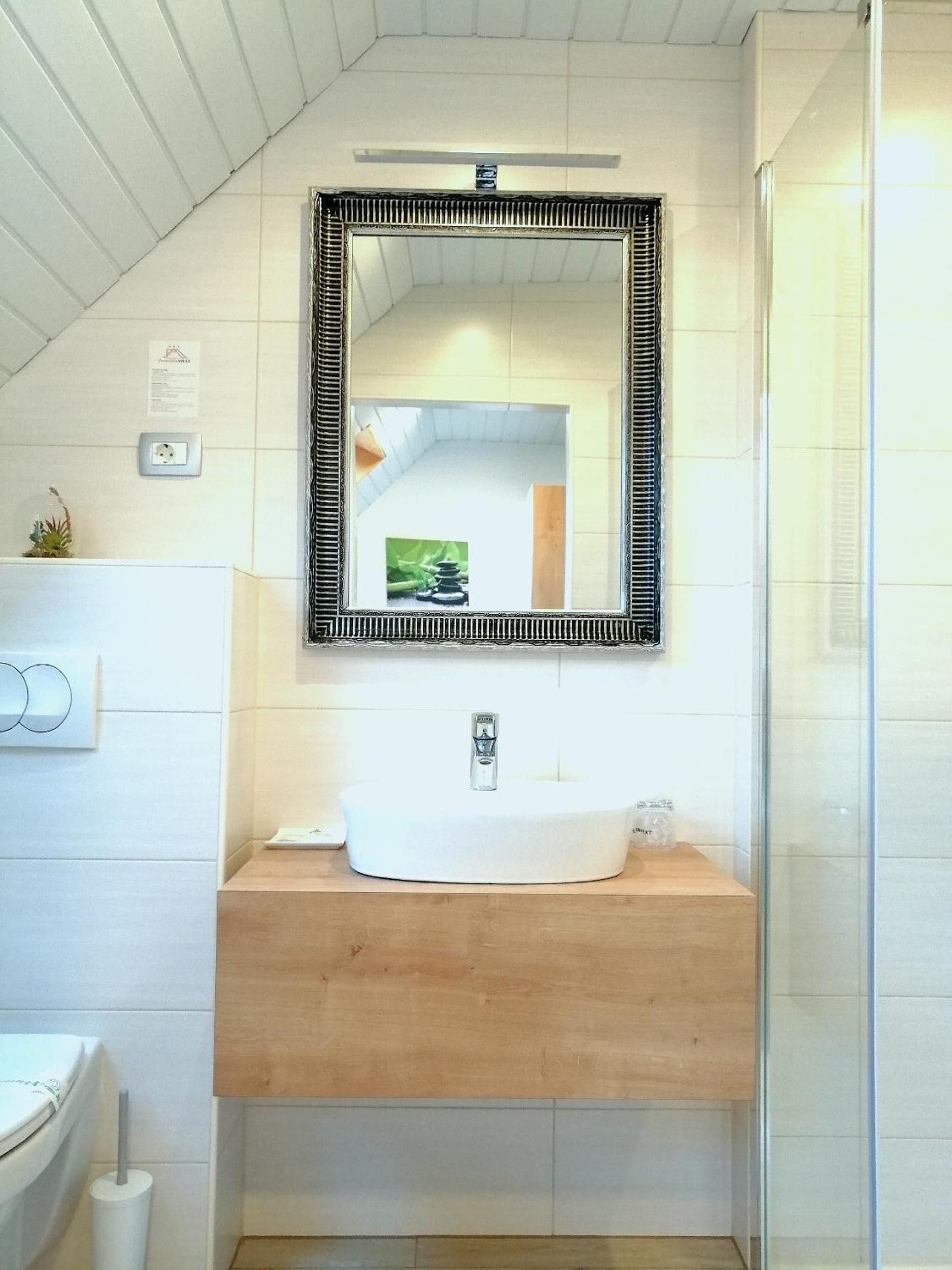 Single Room photo 3
