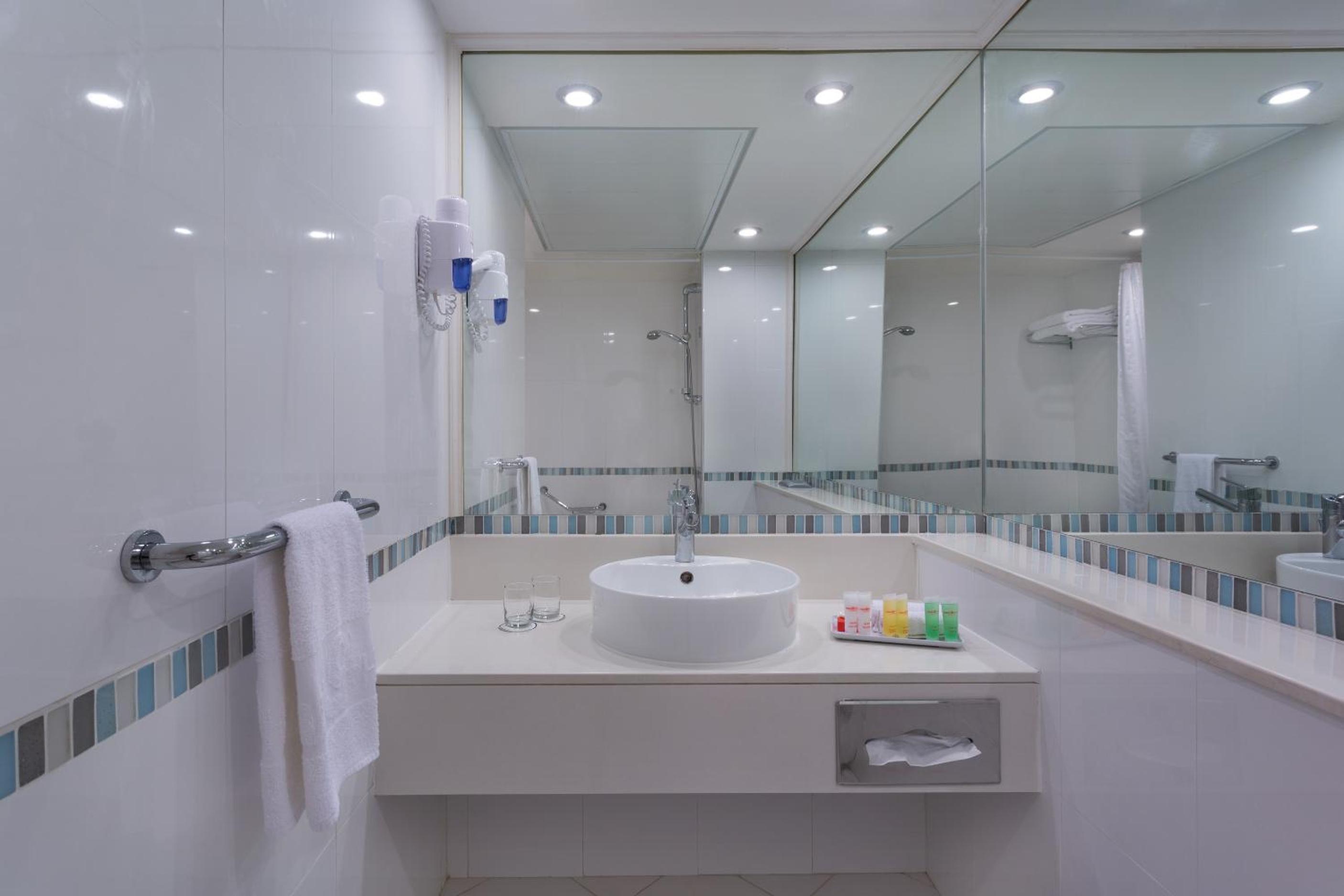 Superior Double or Twin Room - Photo 4