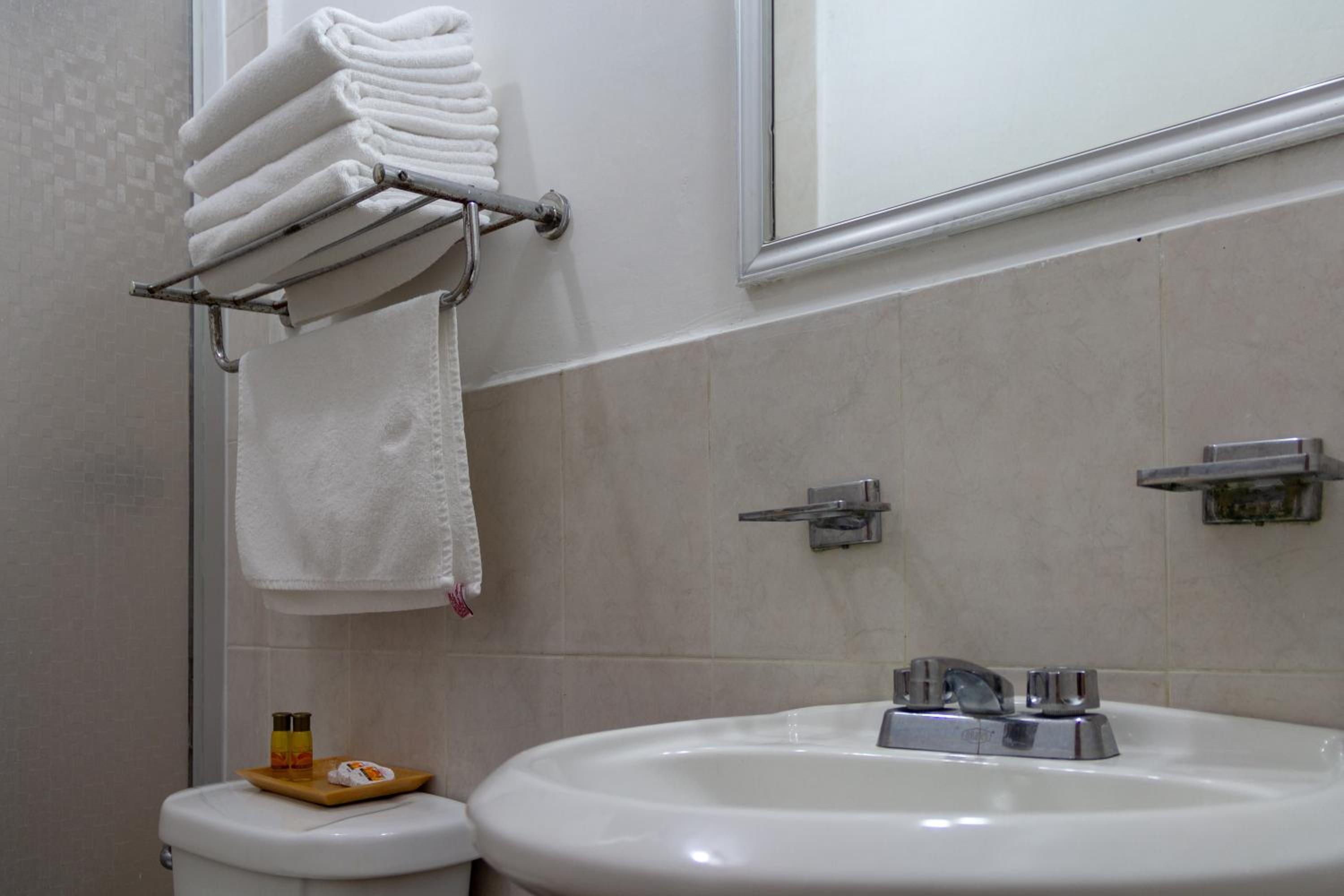 Double Room - Photo 6