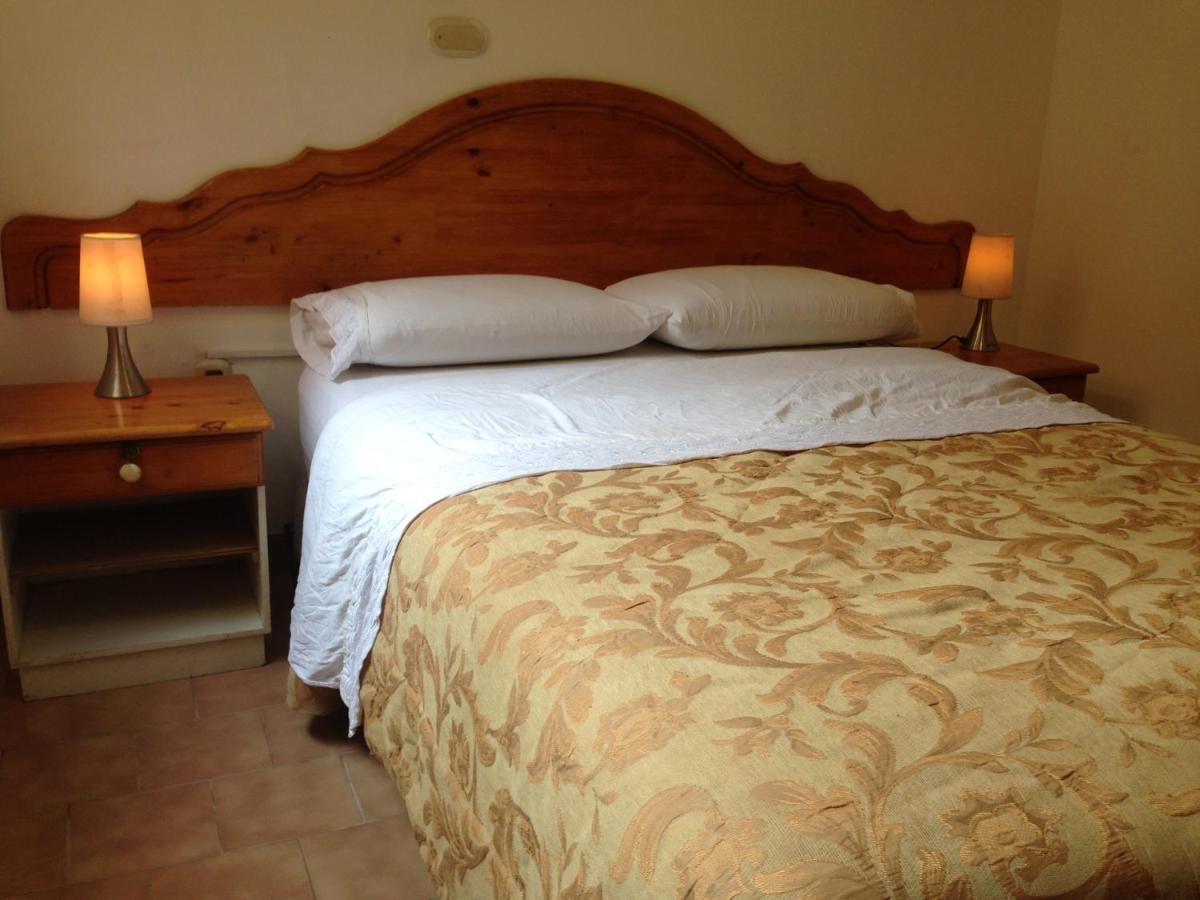 Standard Queen Room photo 1
