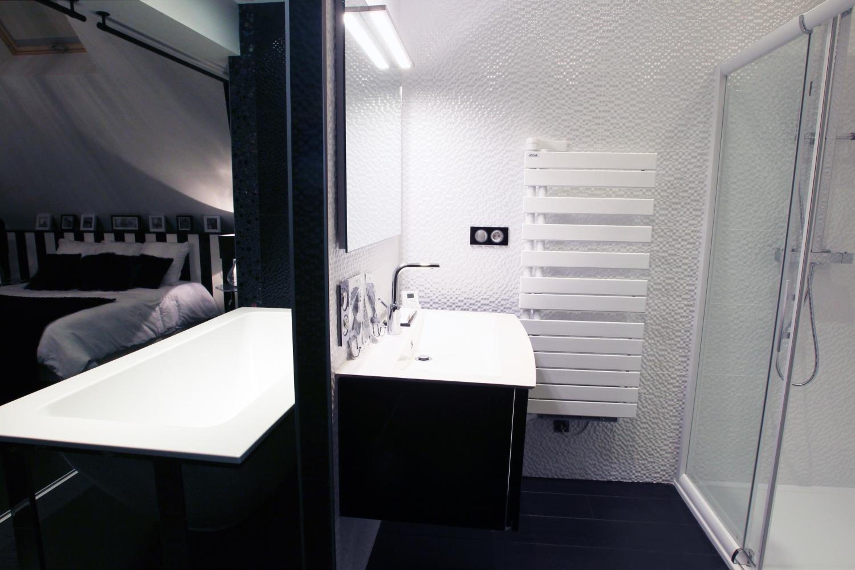 Deluxe Suite 2 - Photo 21