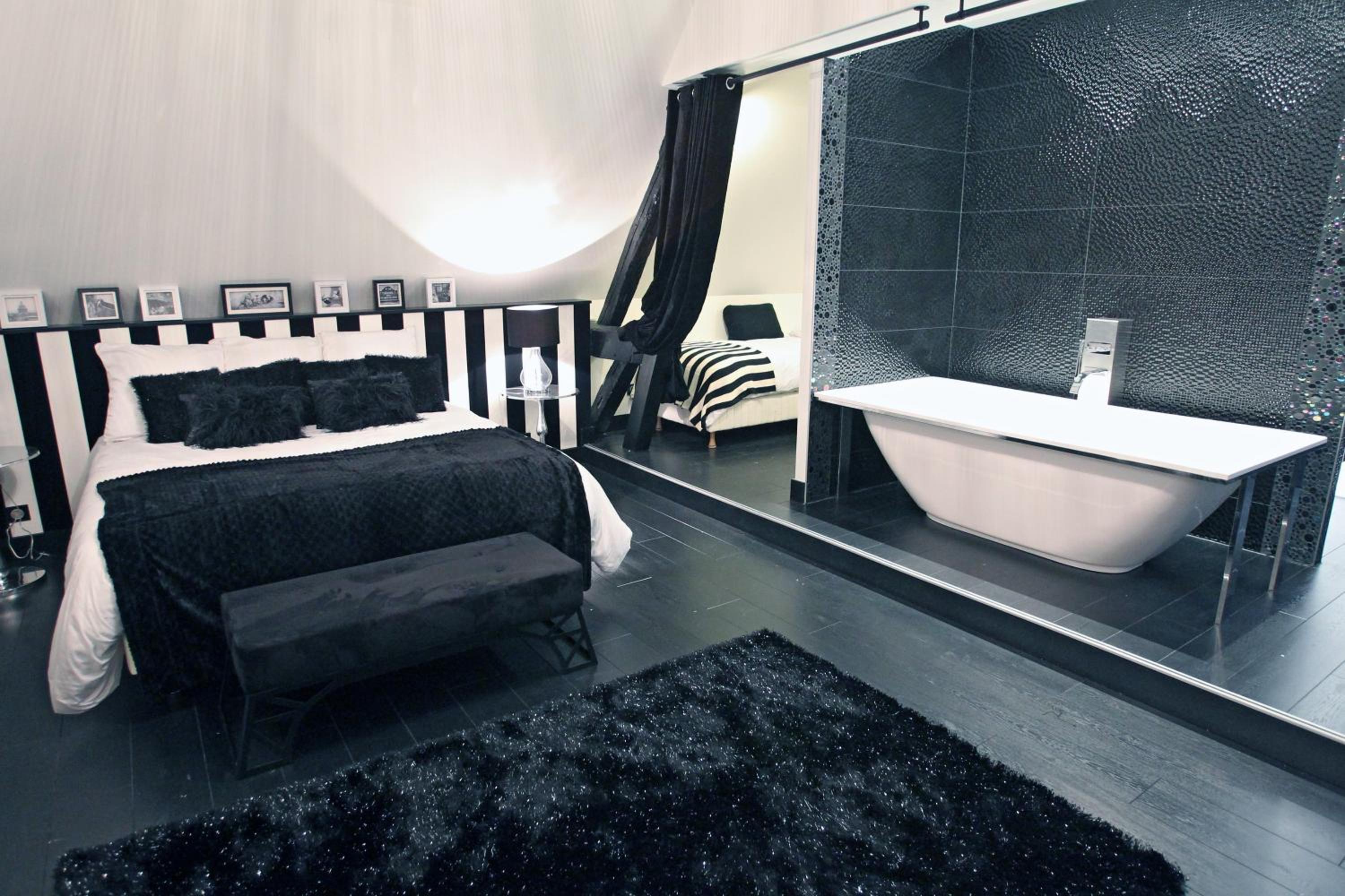 Deluxe Suite 2 - Photo 20