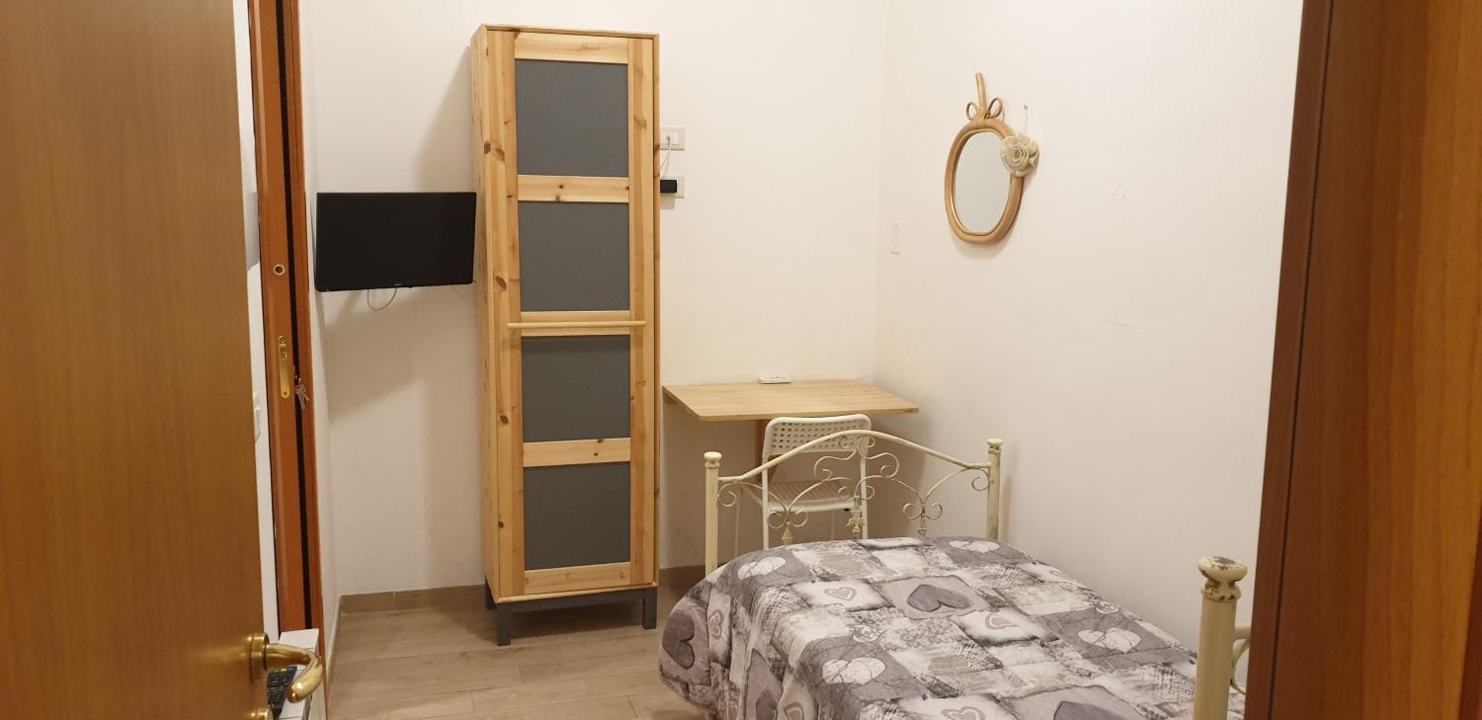 Budget Single Room