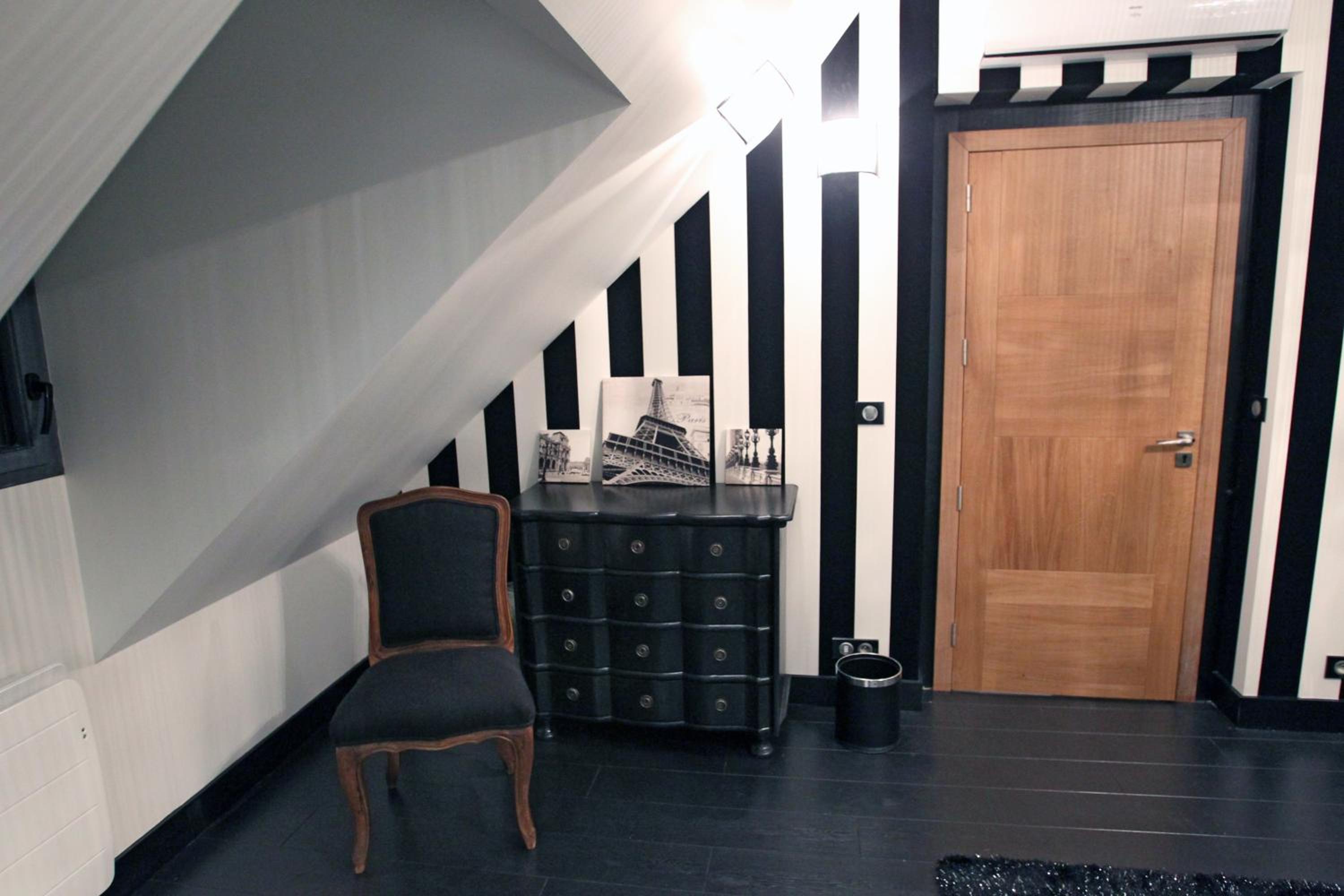 Deluxe Suite 2 - Photo 5