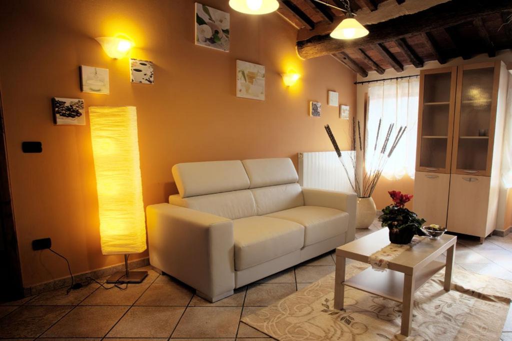 One-Bedroom Apartment - Photo 1
