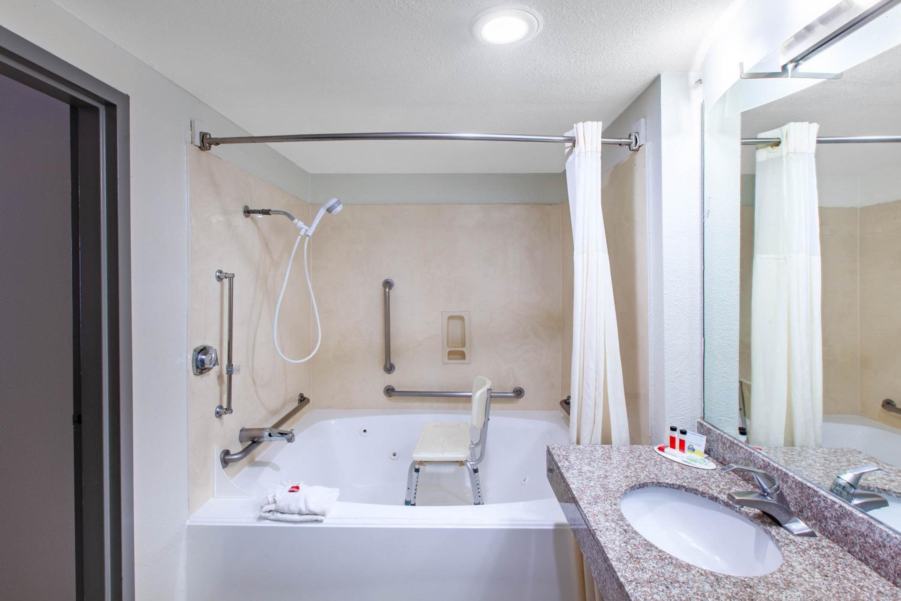 Days Inn & Suites by Wyndham Webster NASA-ClearLake-Houston, 写真 3