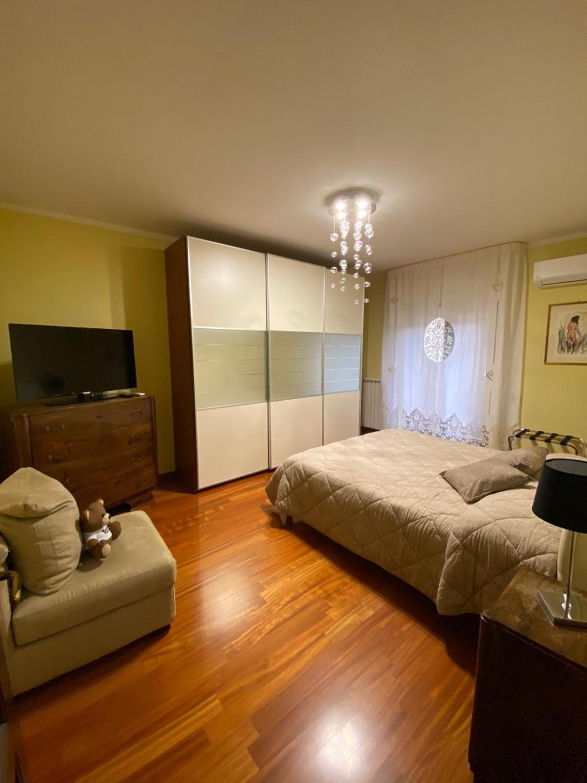 Family Room - Photo 1