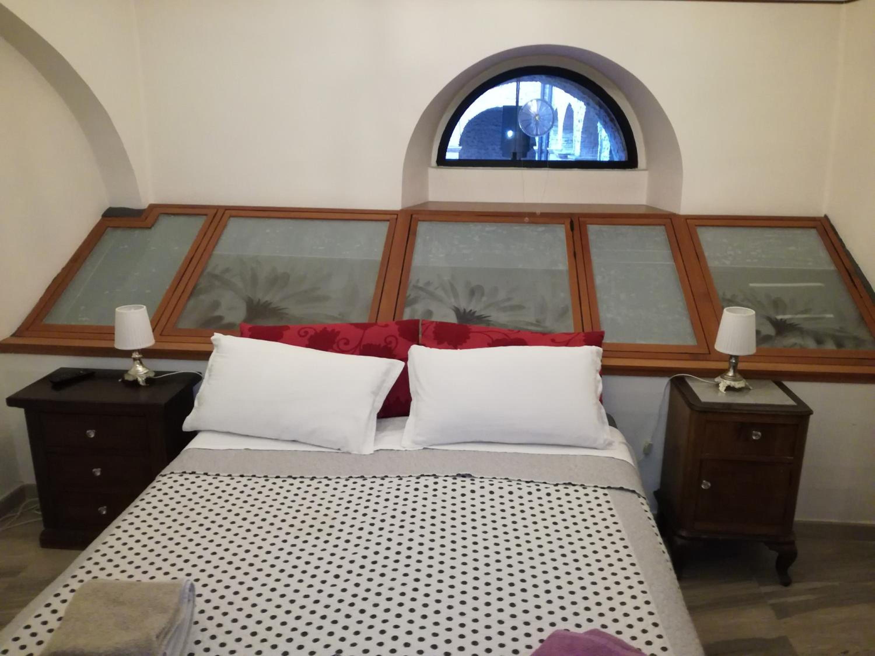 Standard King Room photo 2