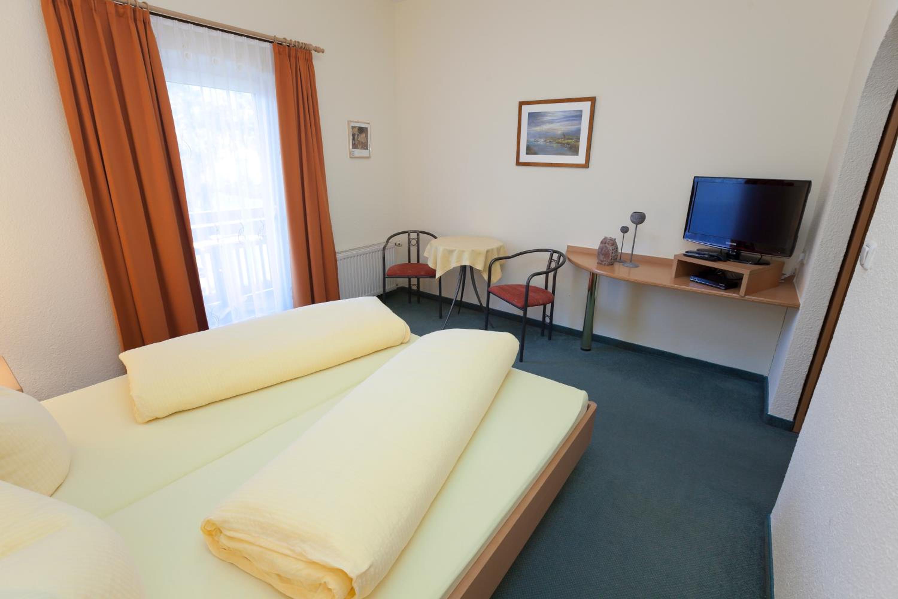 Double Room with Balcony photo 2