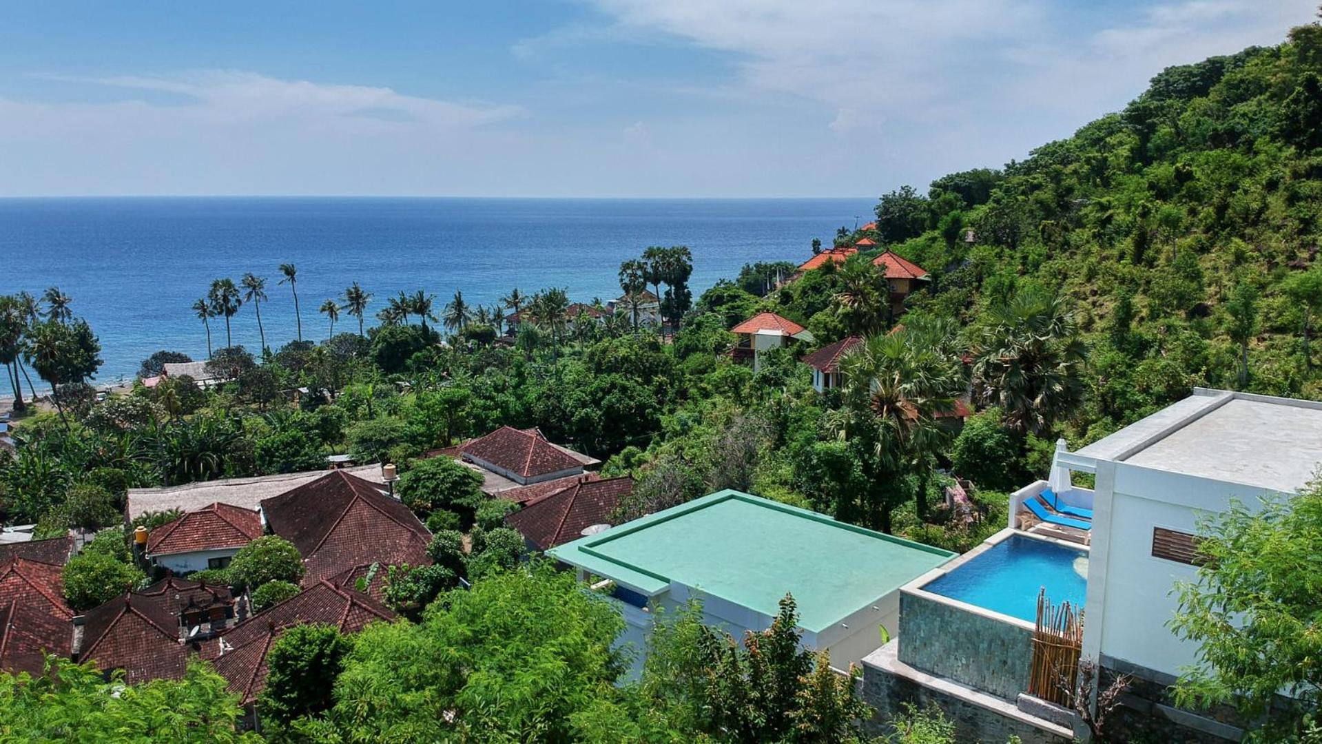 Villa with Private Pool - Photo 12
