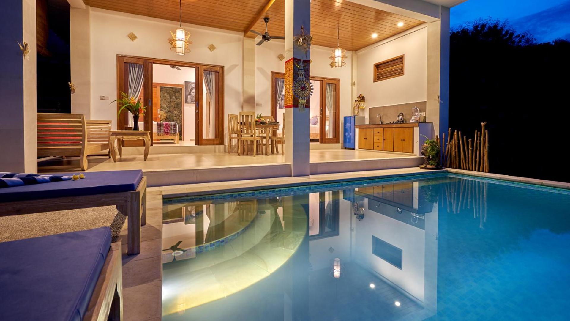 Villa with Private Pool - Photo 1