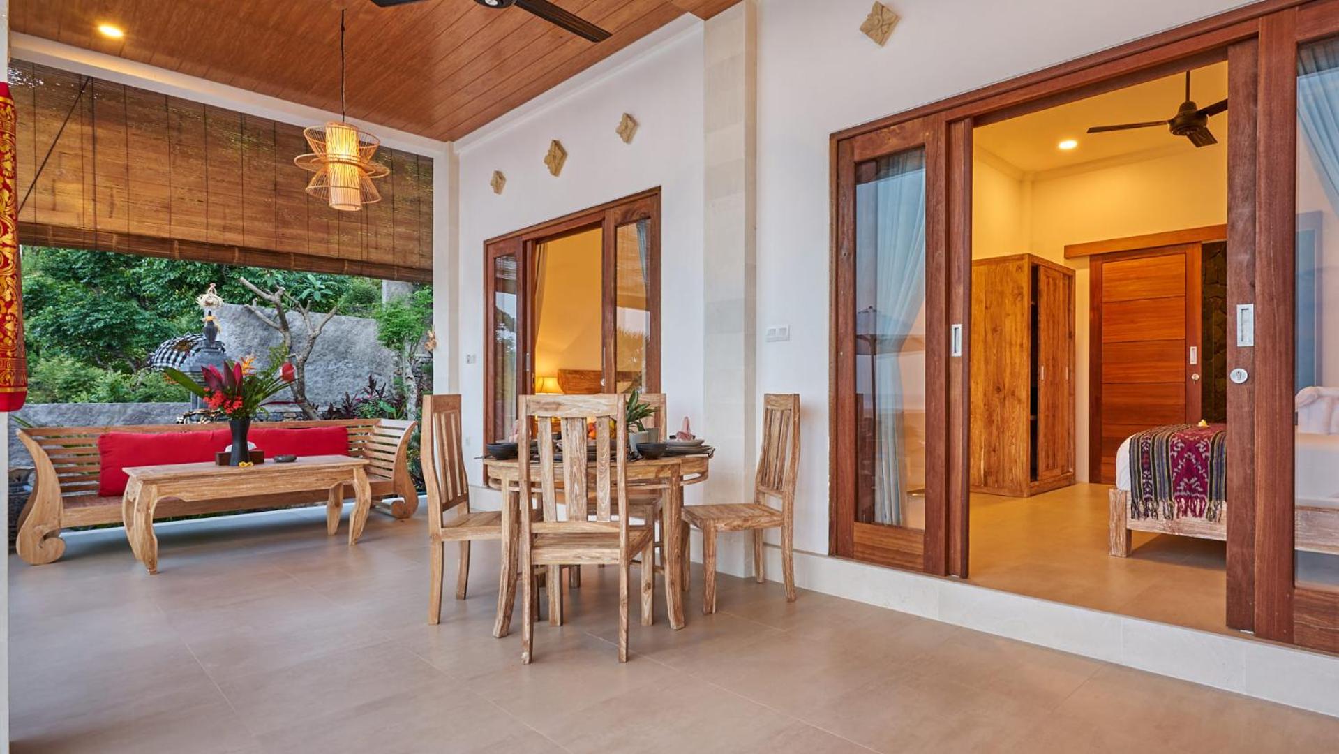 Villa with Private Pool - Photo 2